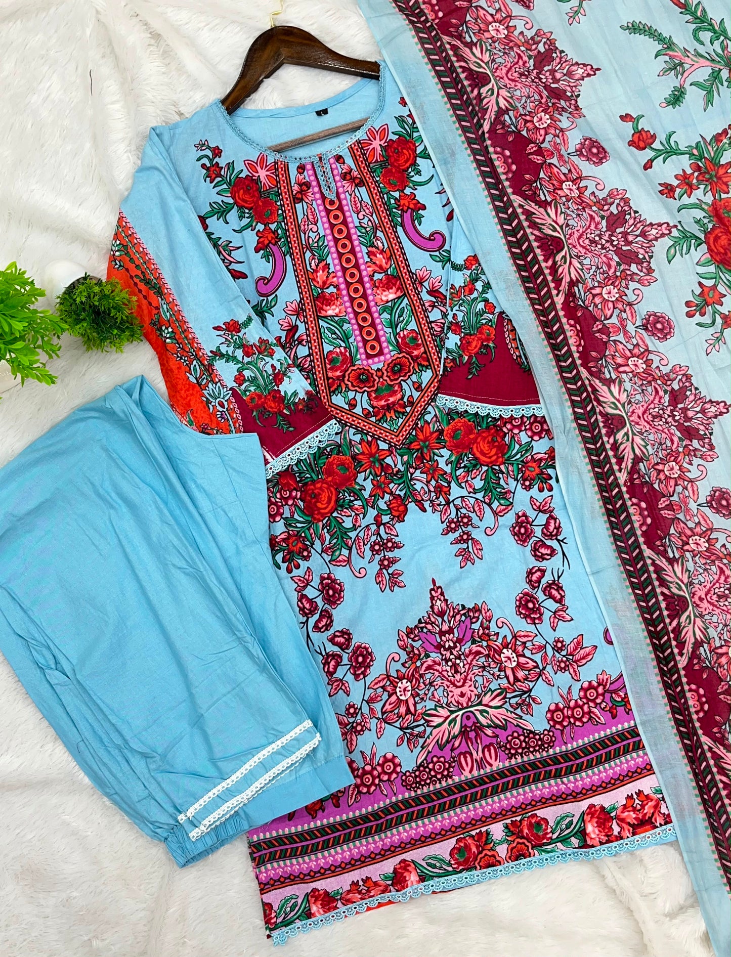 1241 Pakistani Printed Suit