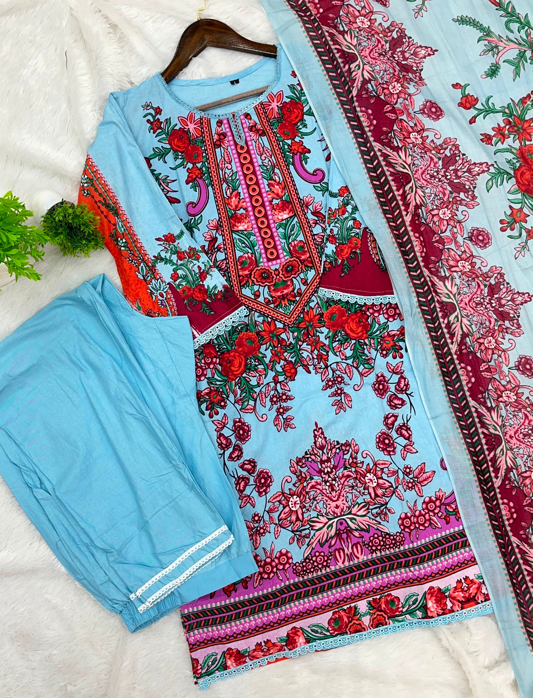 1241 Pakistani Printed Suit