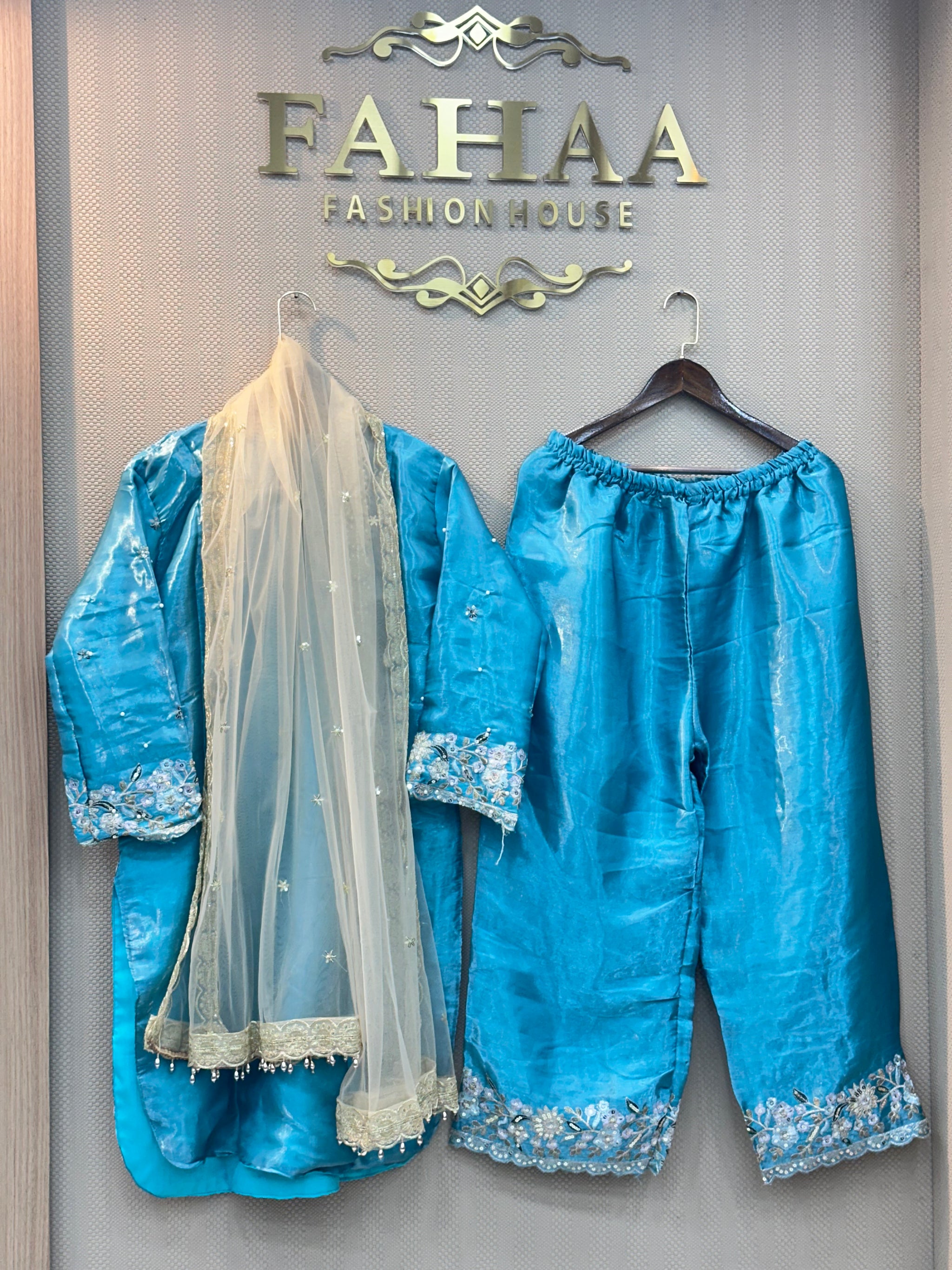 112 party wear jimmy cho 3 pc