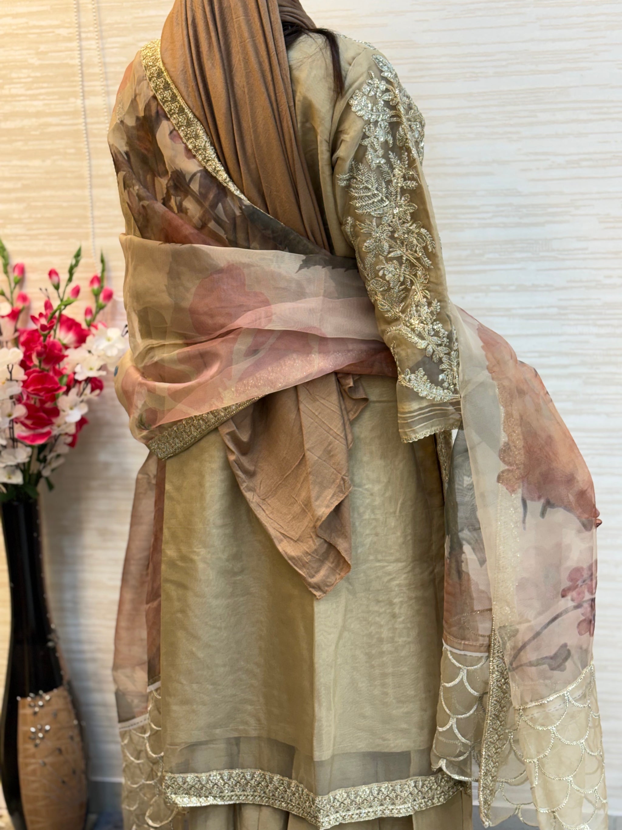 240 Noor-e-Zar Set - Golden