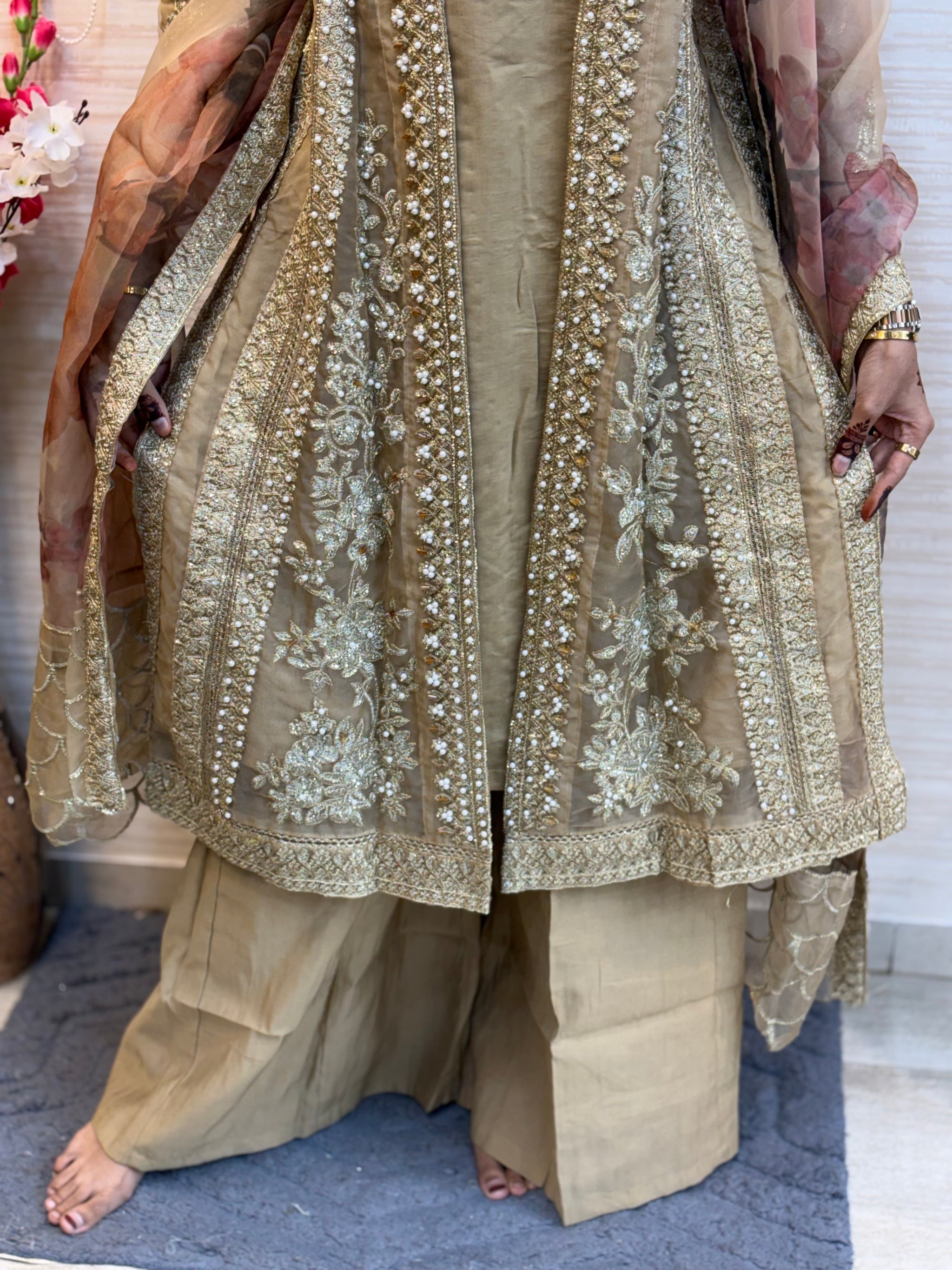 240 Noor-e-Zar Set - Golden