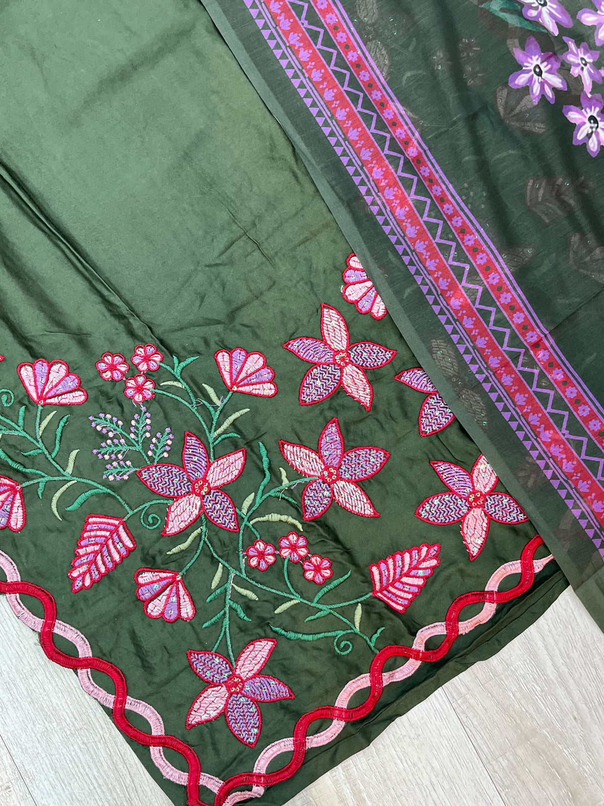 1526 Pakistani Heavy Lawn - Bottle Green