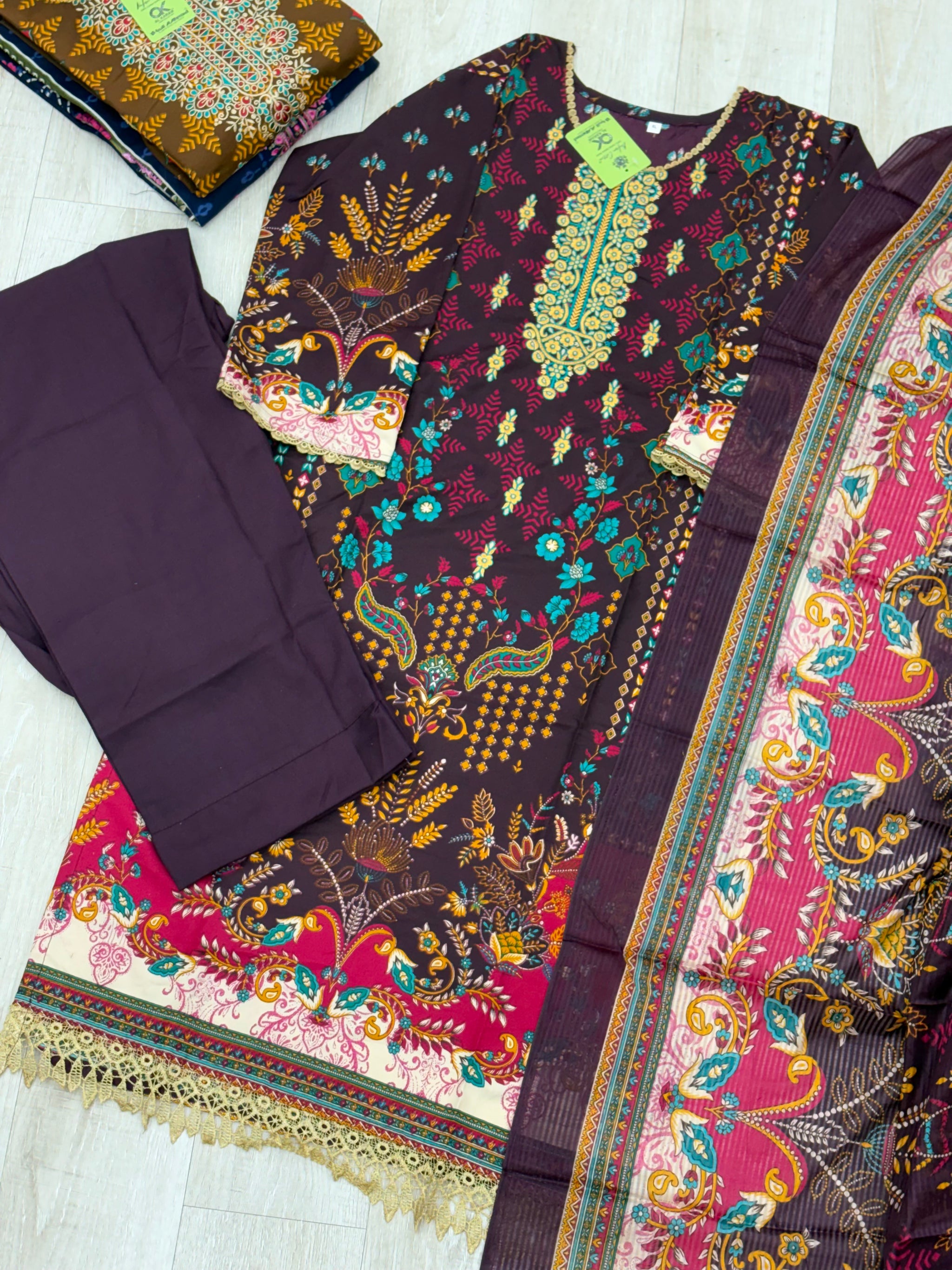 249 embroidered cotton suit