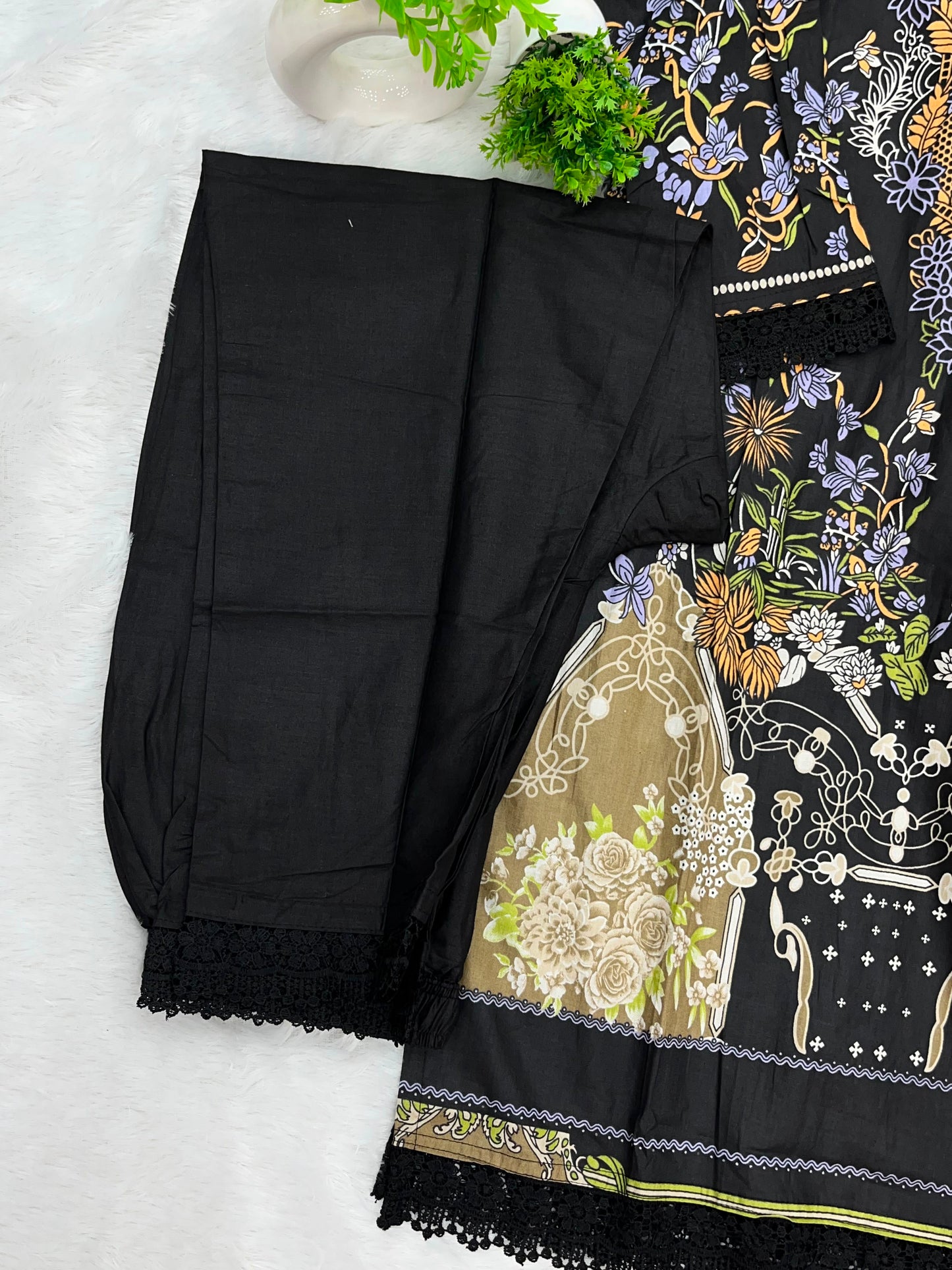 1238 Pakistani Printed Suit