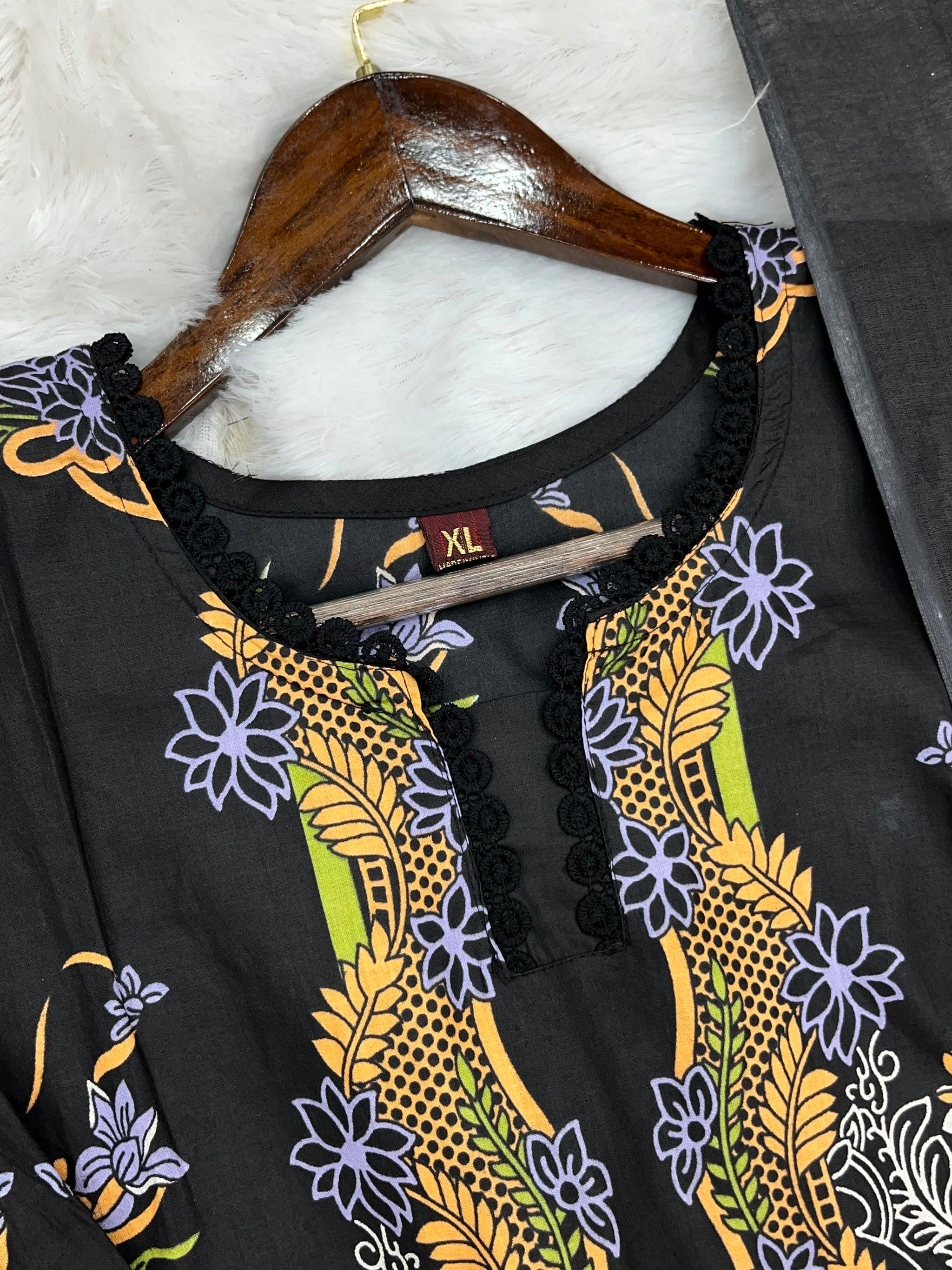 1238 Pakistani Printed Suit