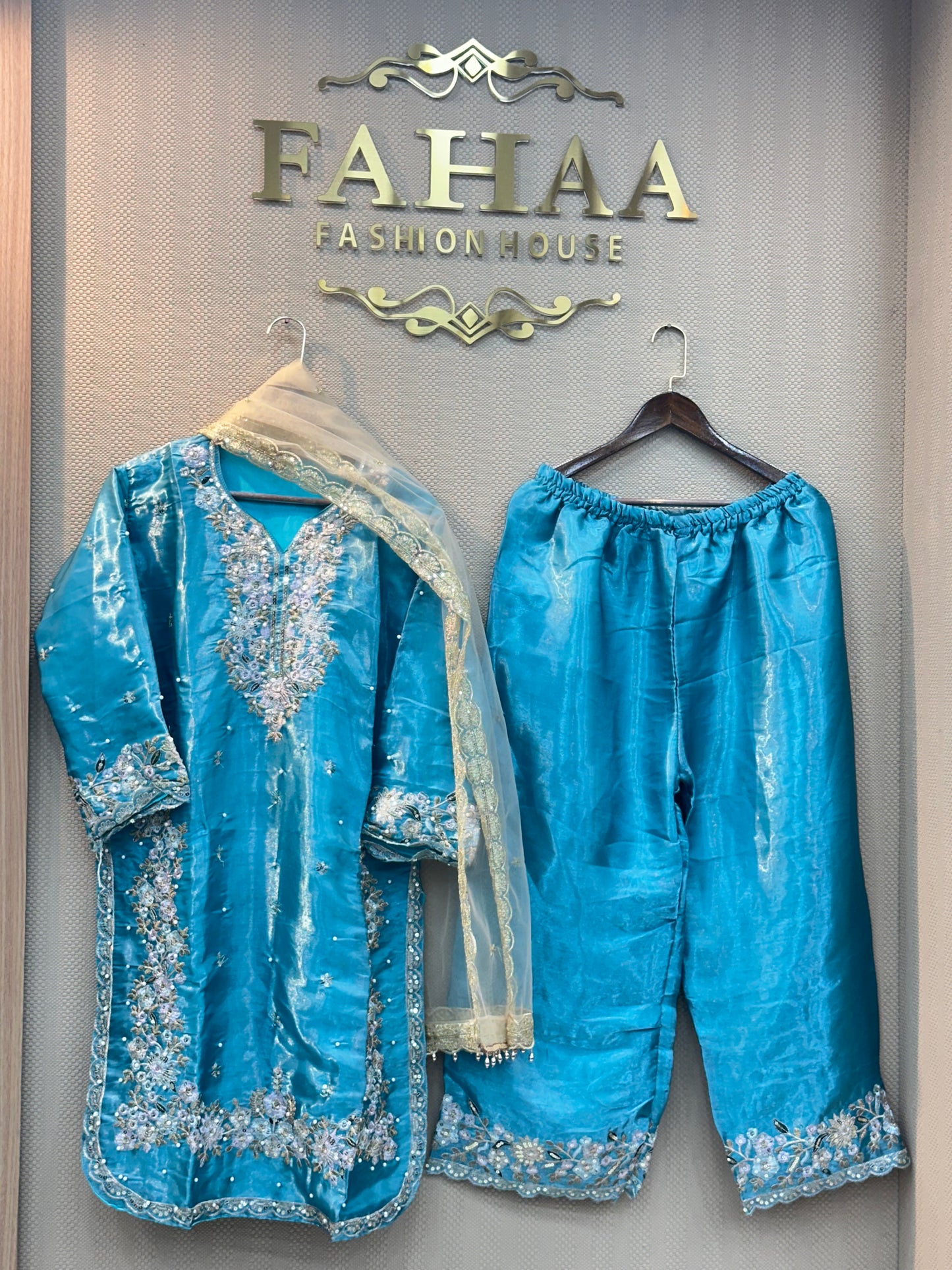 112 party wear jimmy cho 3 pc