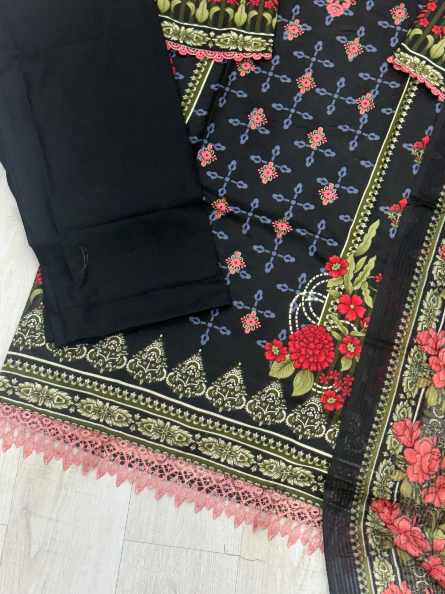 251 embroidered cotton suit