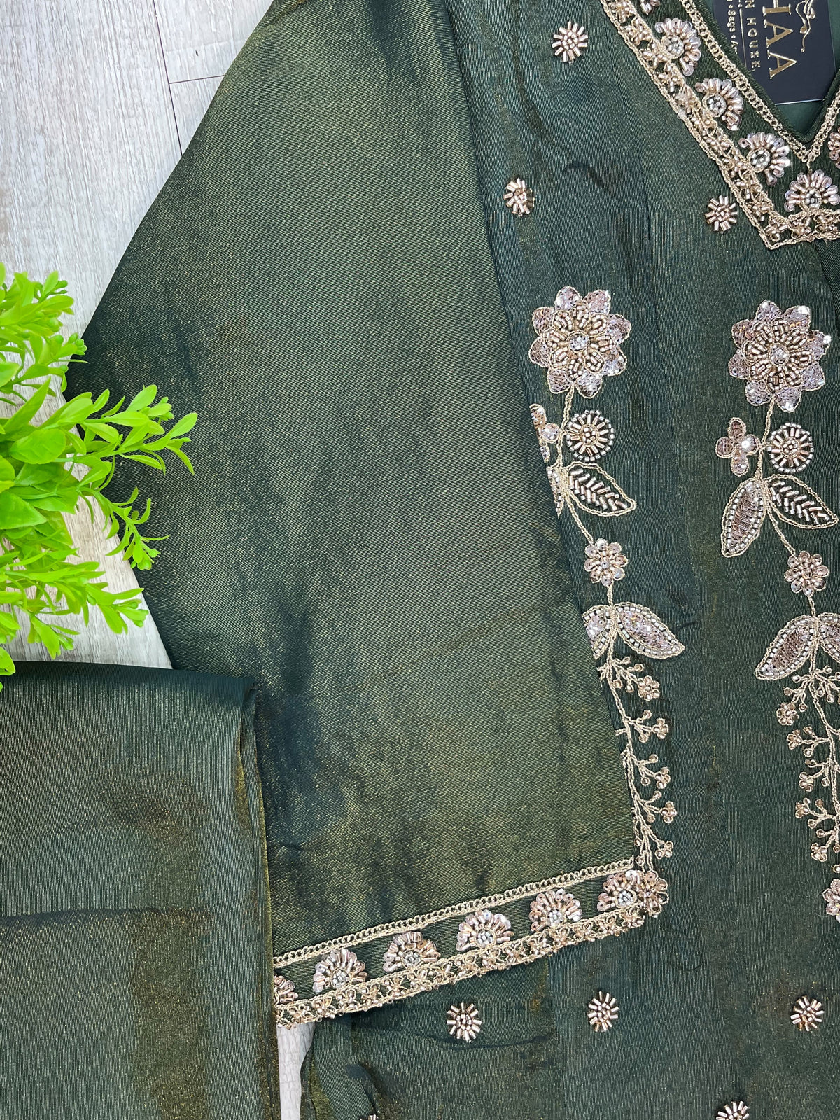1525 Pakistani Heavy Partywear - Mehendi Green