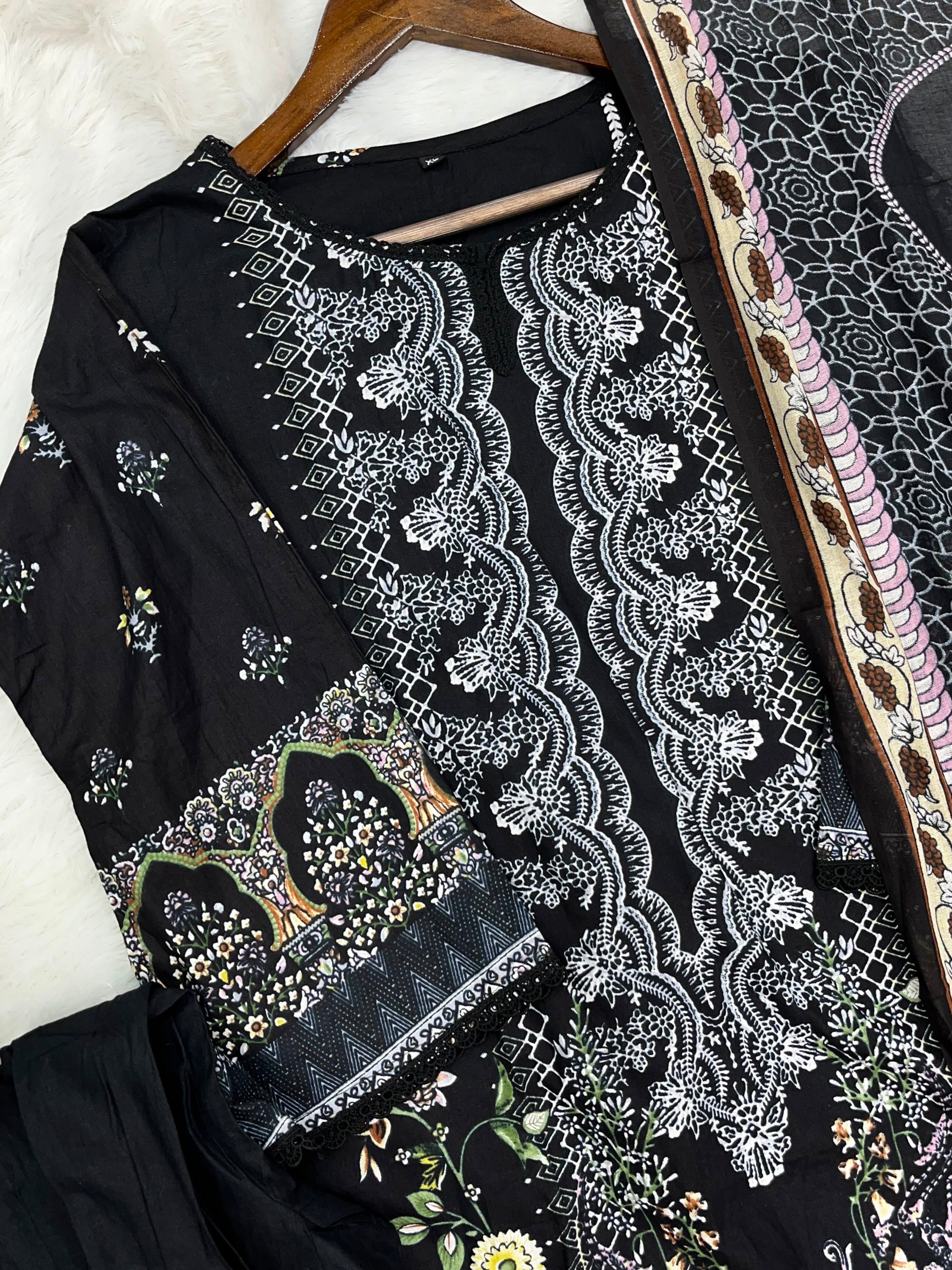 1244 Pakistani Printed Suit