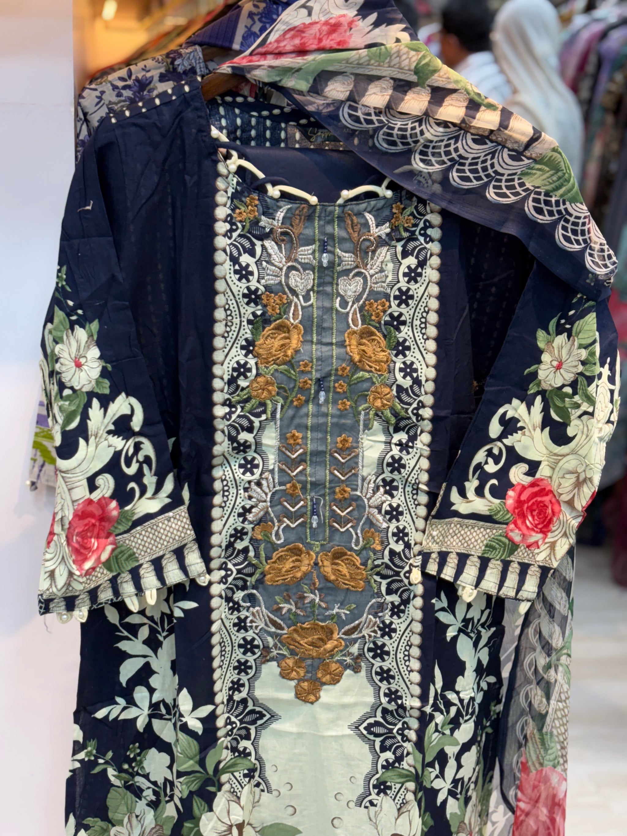 071 lawn cotton suit