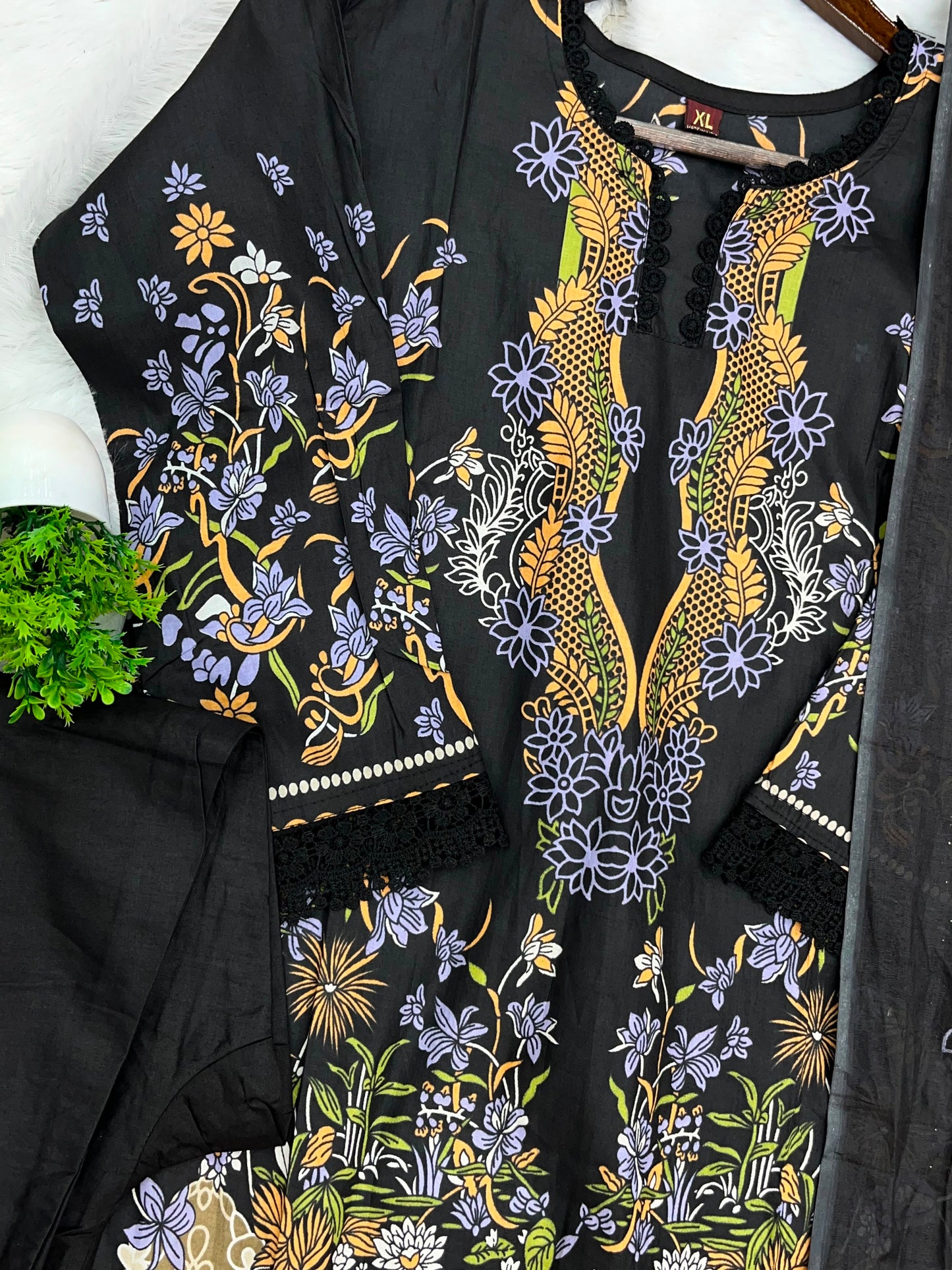 1238 Pakistani Printed Suit