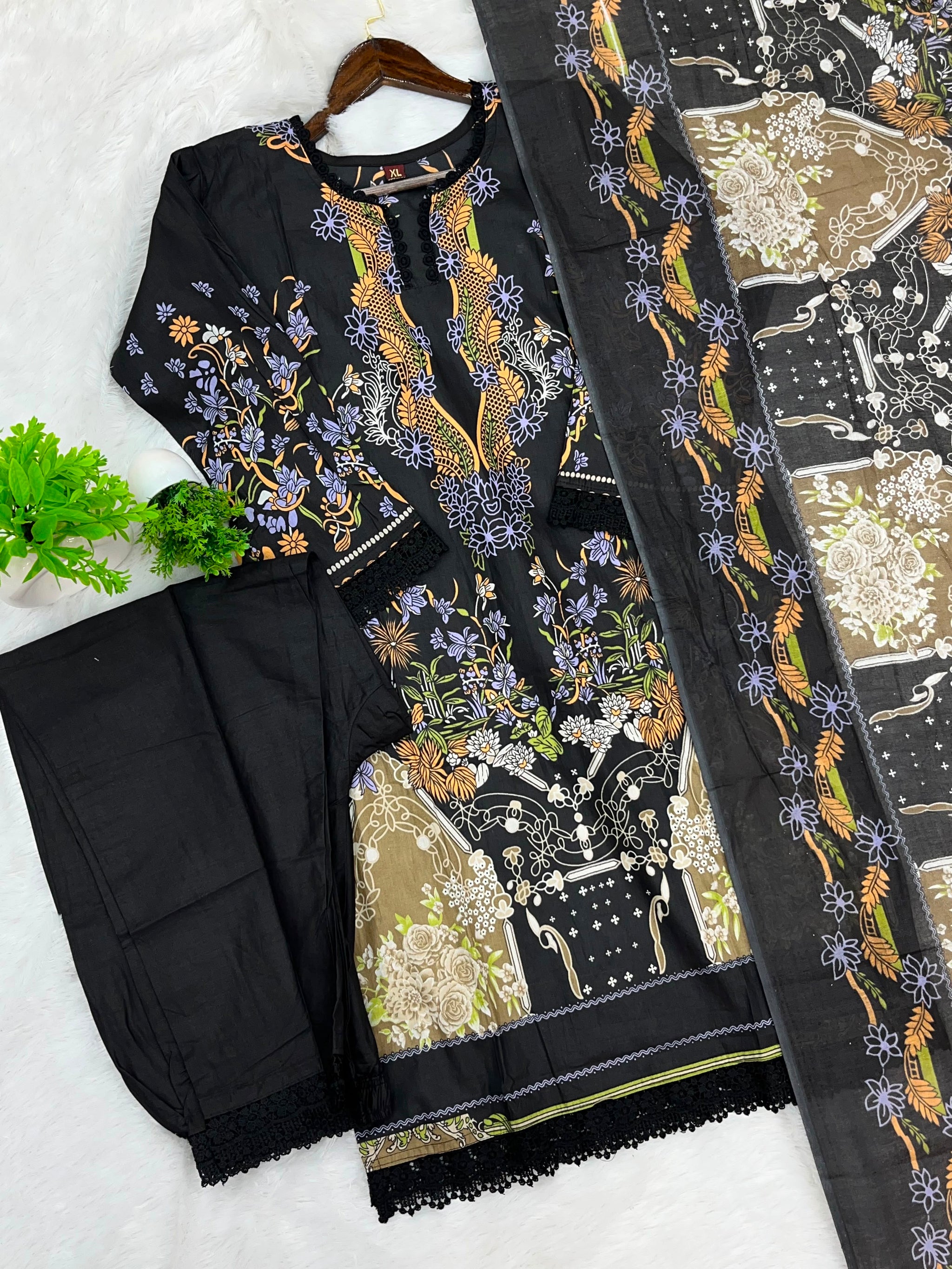 1238 Pakistani Printed Suit
