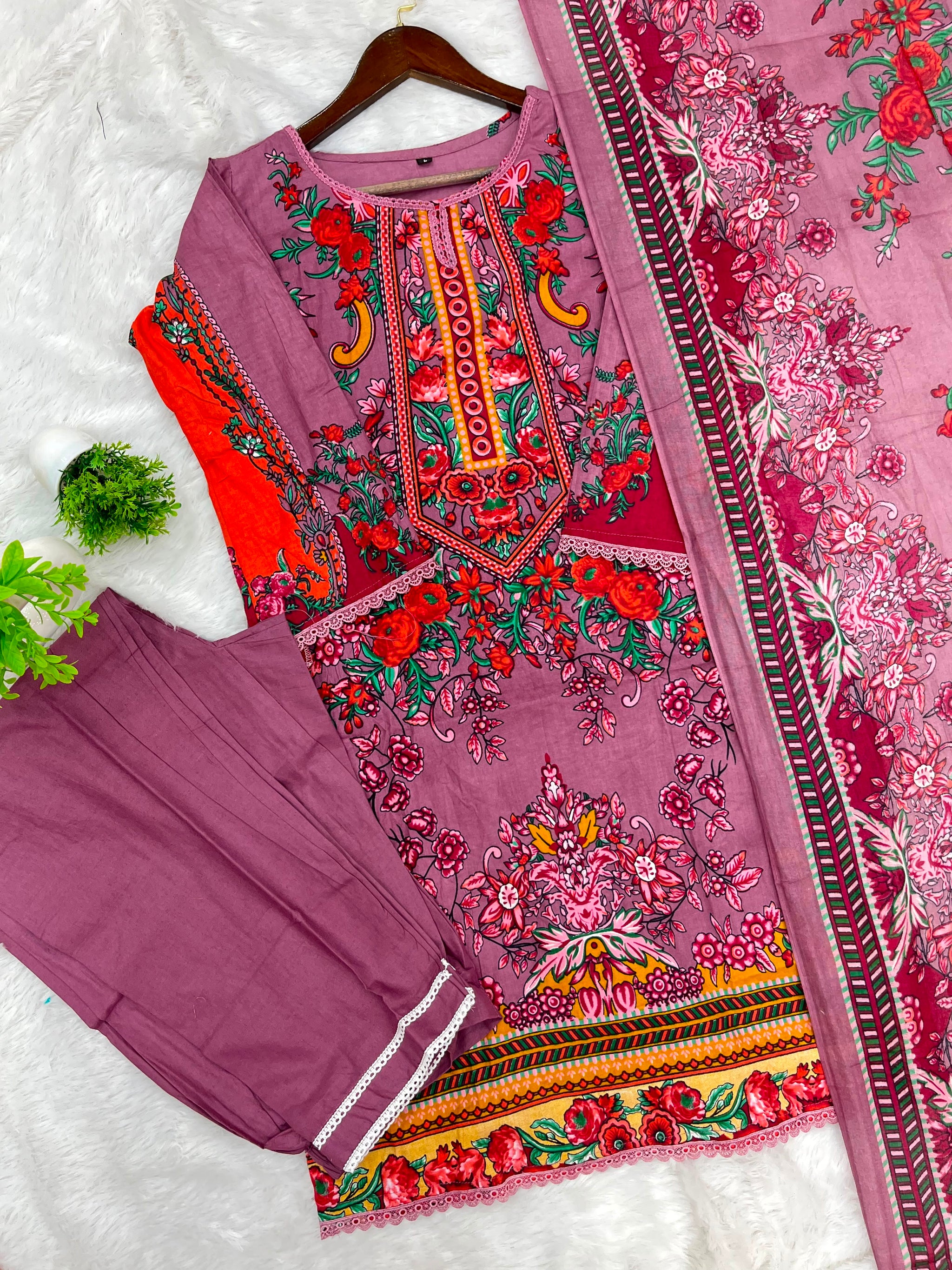 1242 Pakistani Printed Suit