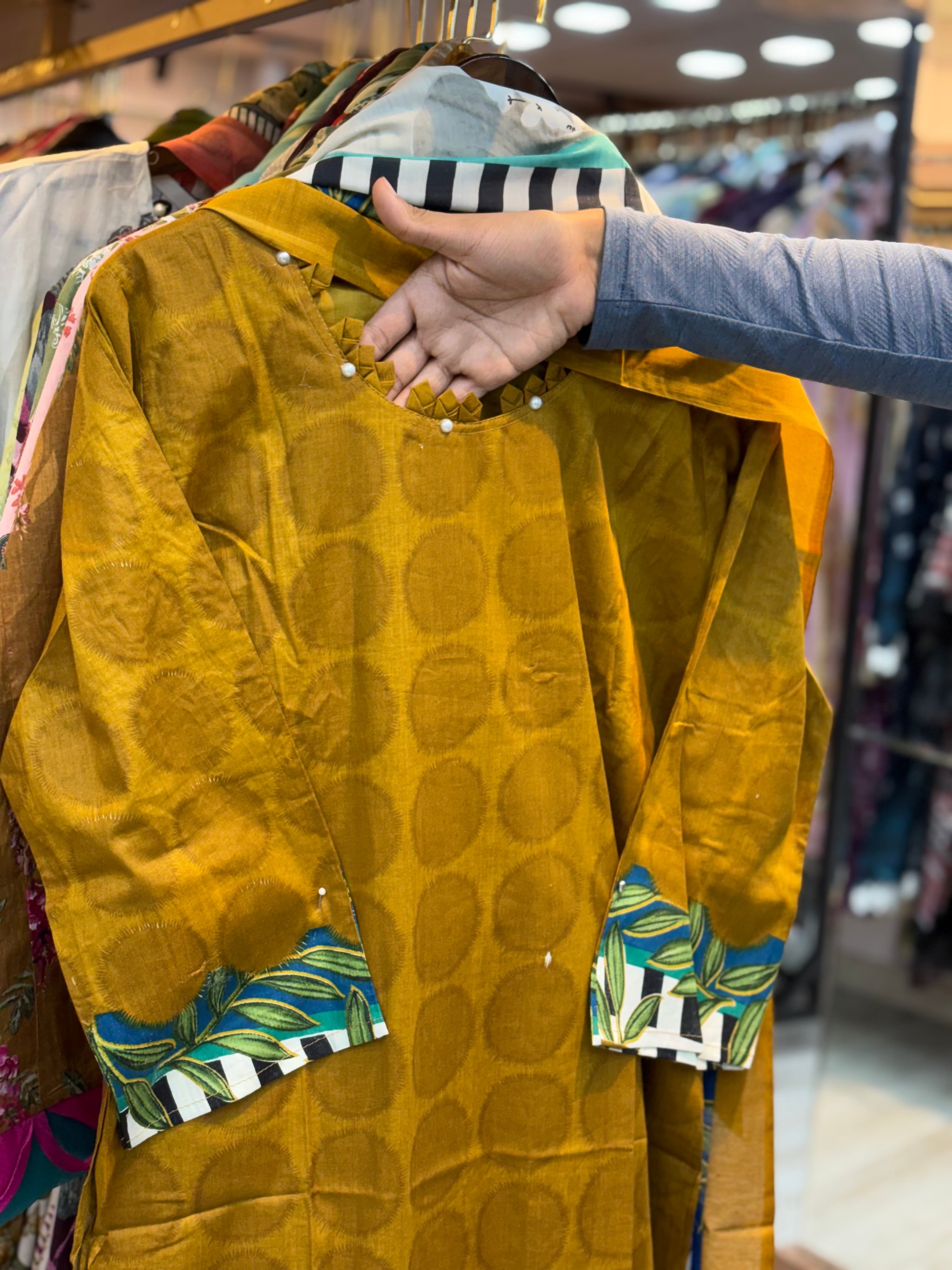 079 lawn cotton suit