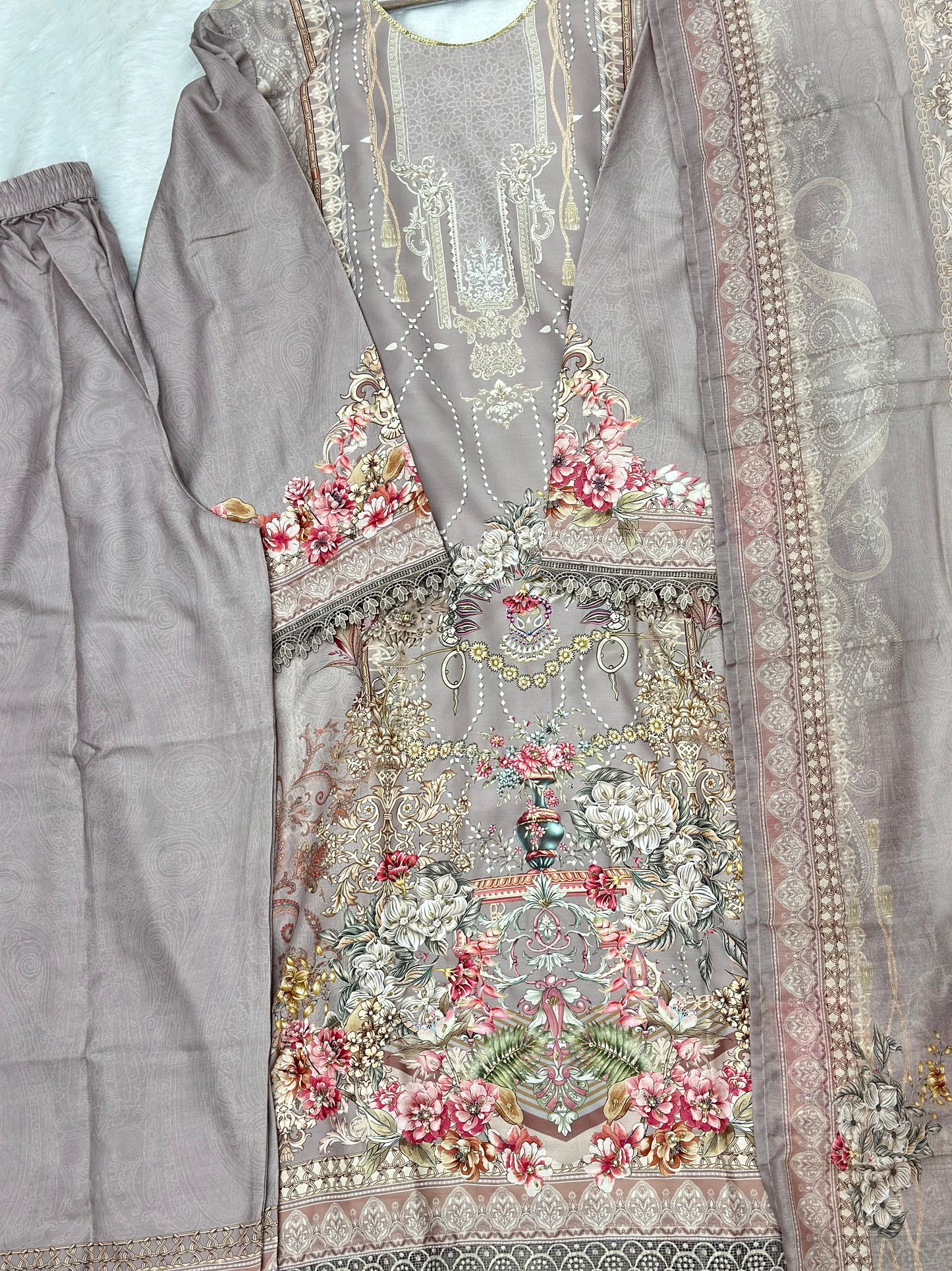638 Muslin 3pc Pakistani Cordset