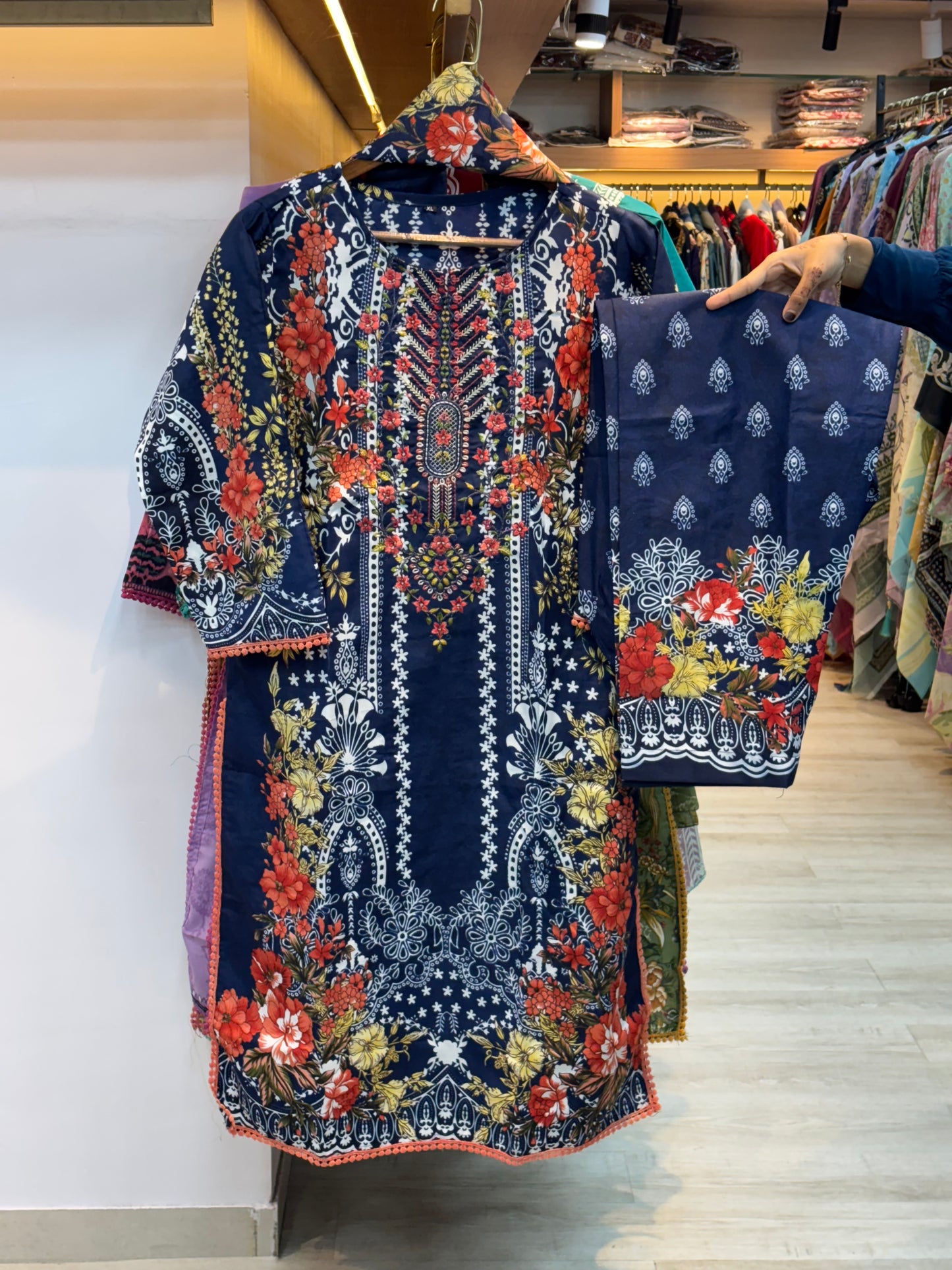 222 embroidered cotton suit