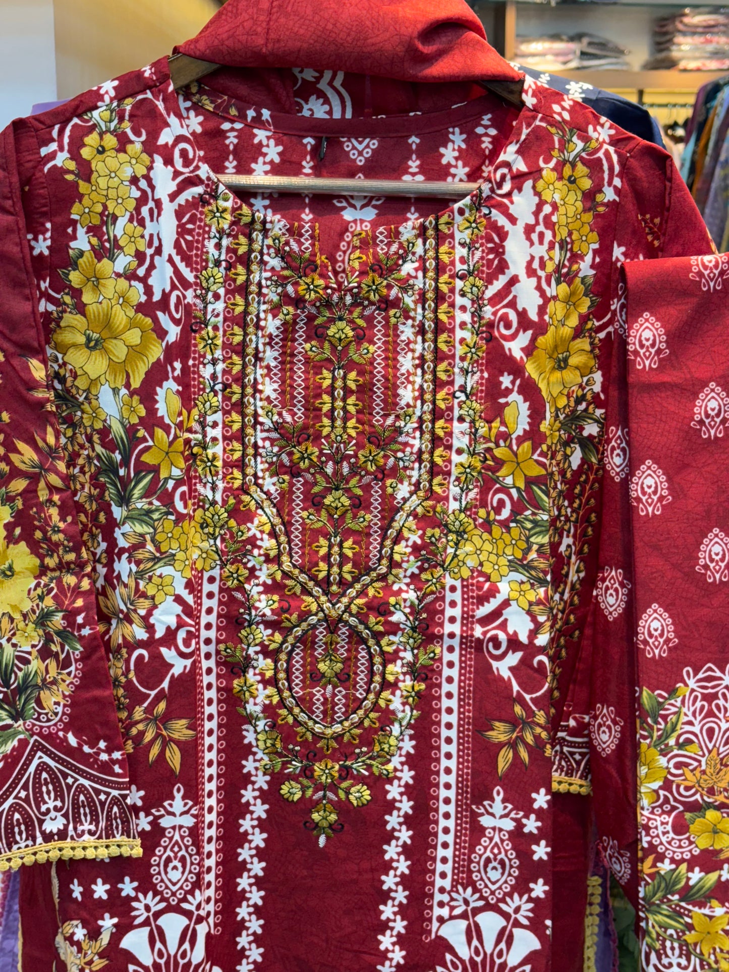 221 embroidered cotton suit