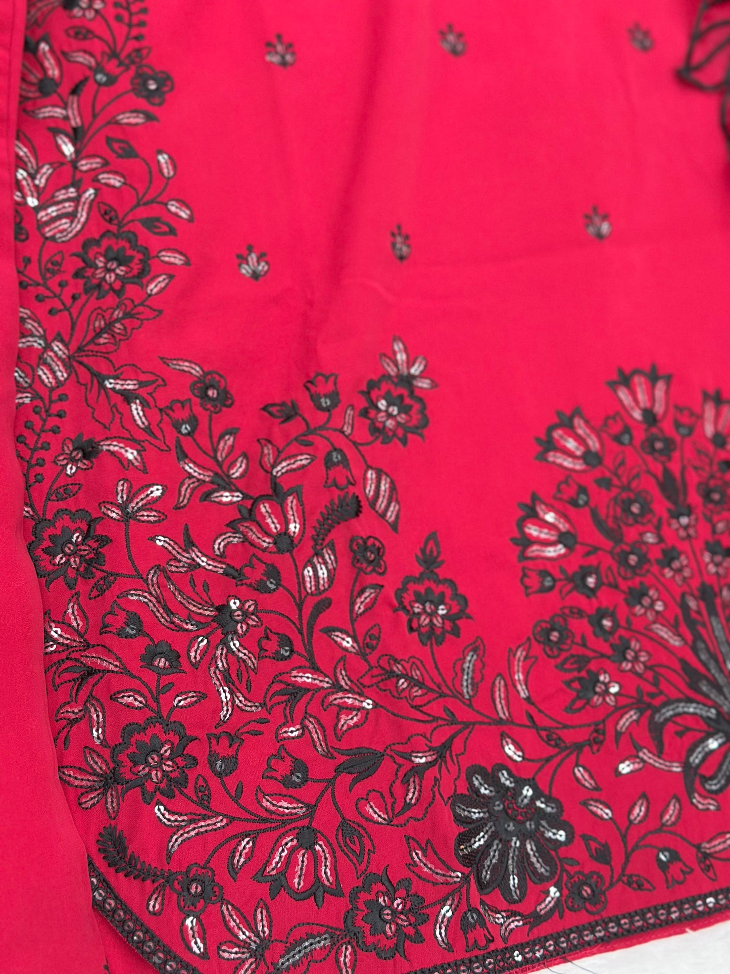636 Hania Amir Eid Collection