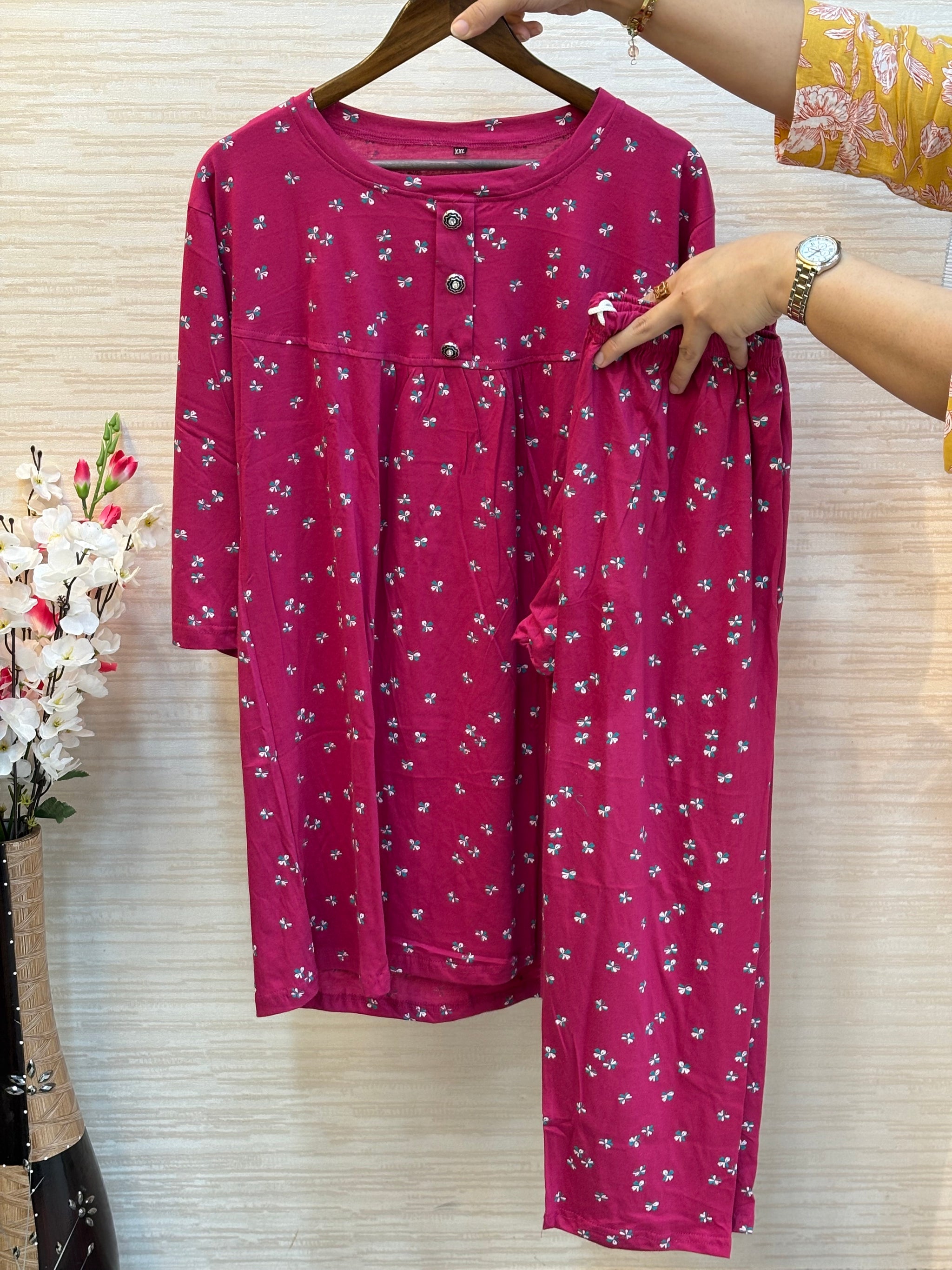 271 Button night wear