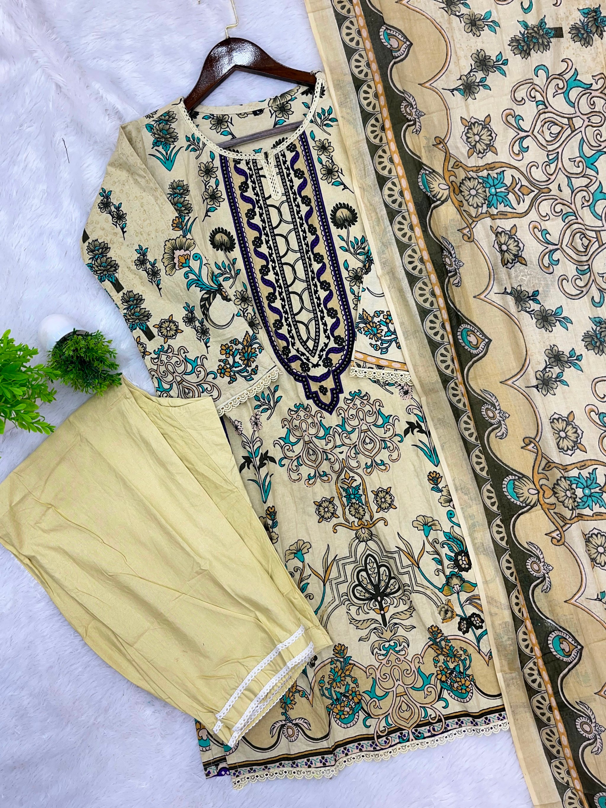 1240 Pakistani Printed Suit