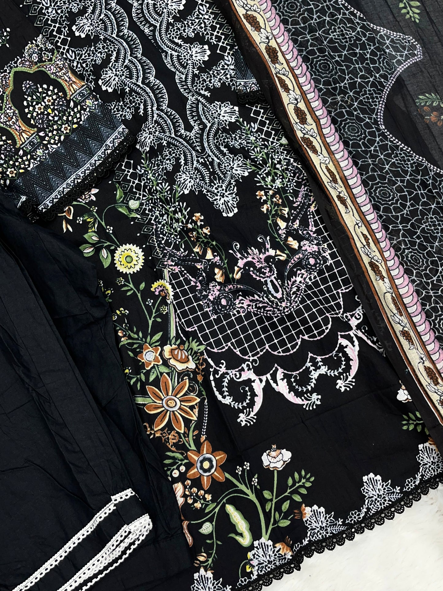 1244 Pakistani Printed Suit