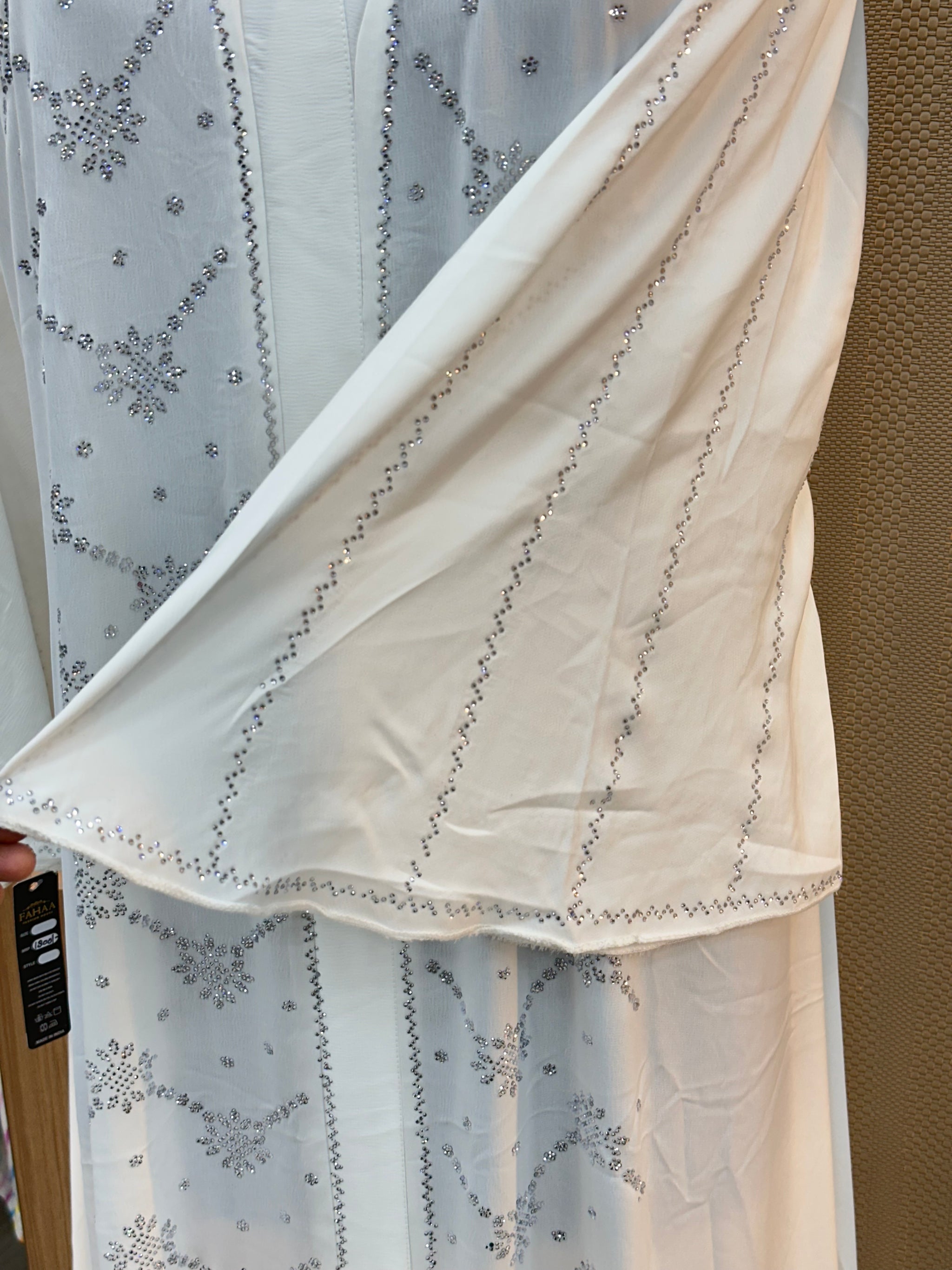 039 White Umbrealla abaya