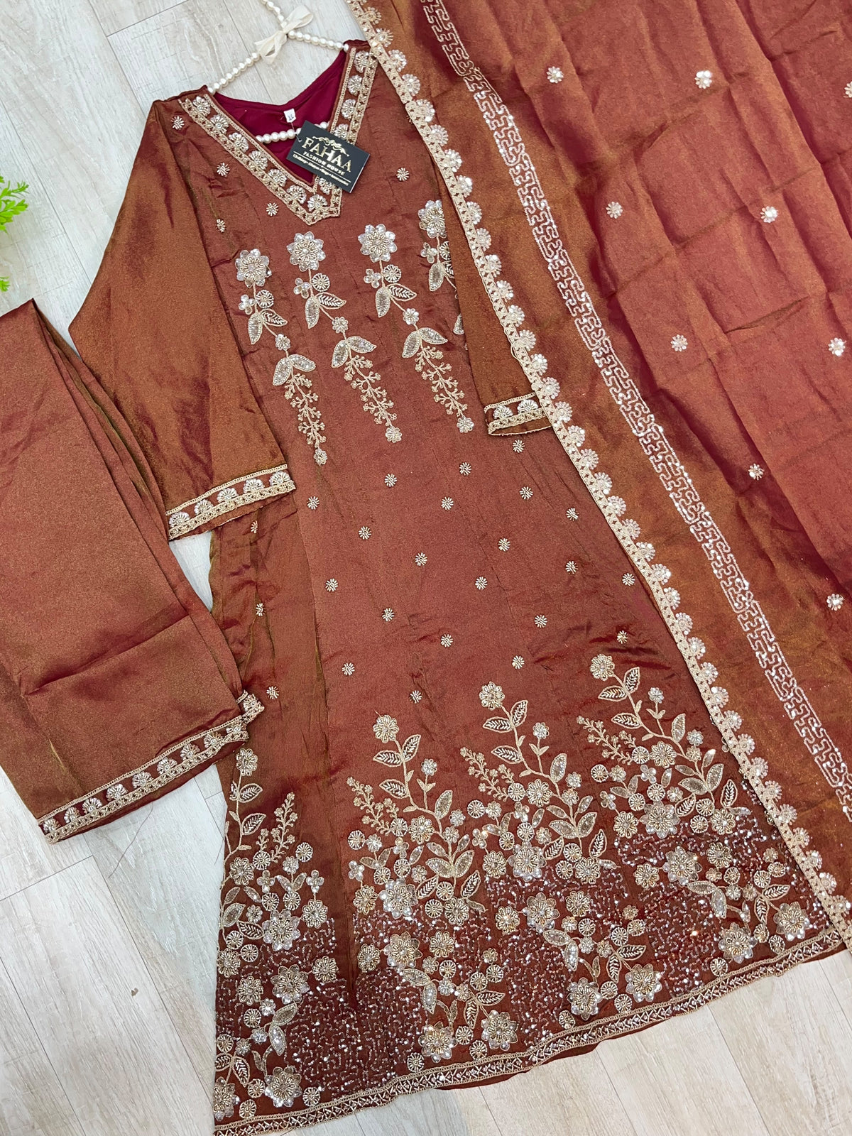1525 Pakistani Heavy Partywear - Magenta