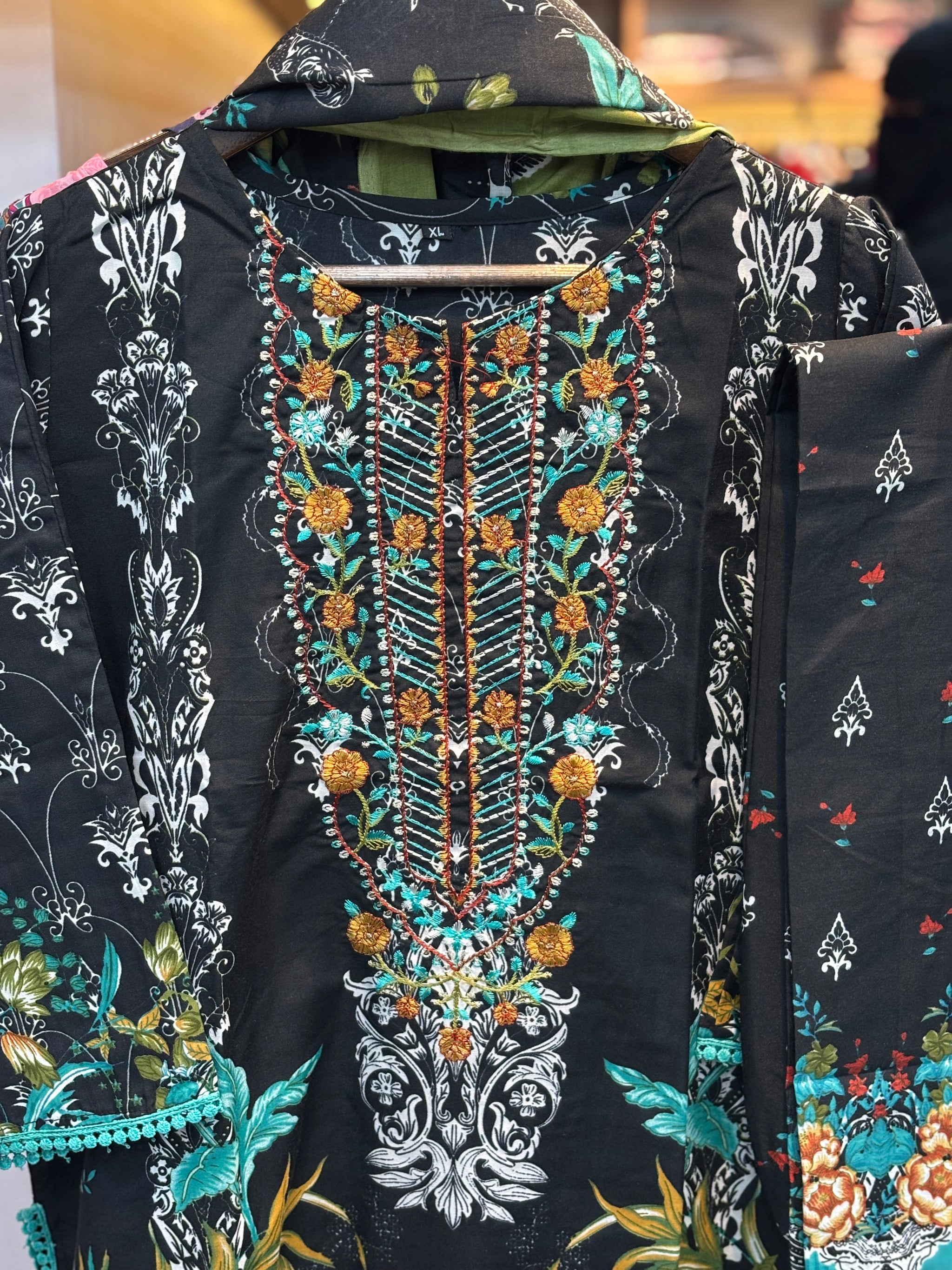 217 embroidered cotton suit