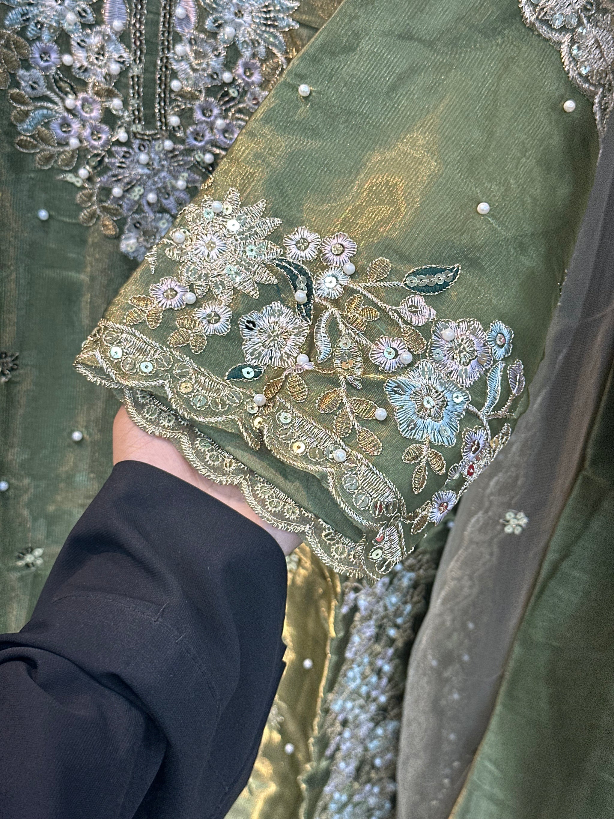 113 party wear jimmy cho 3 pc