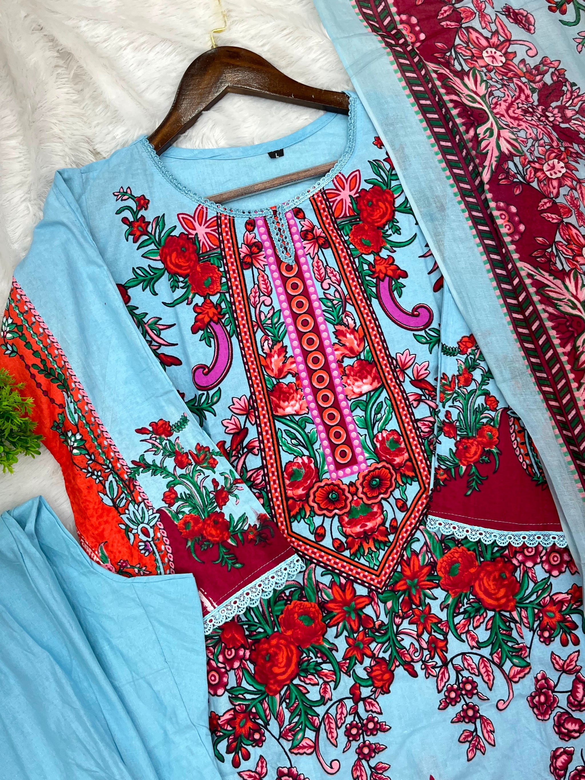 1241 Pakistani Printed Suit