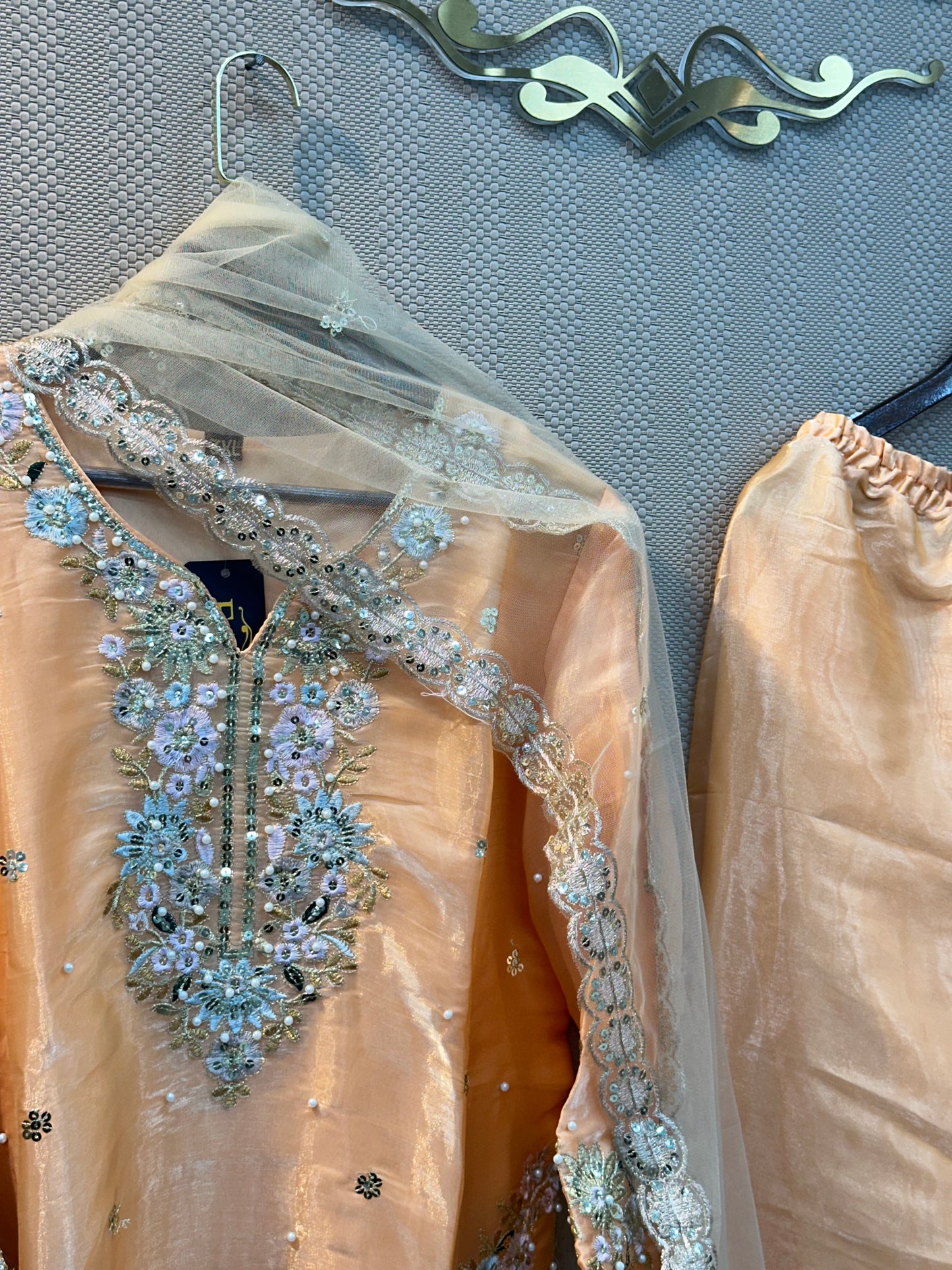 109 party wear jimmy cho 3 pc