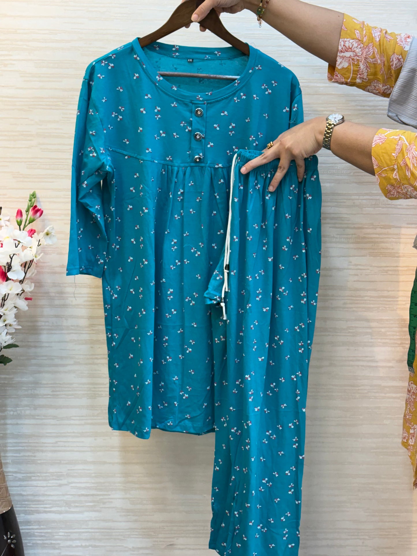 272 Button night wear