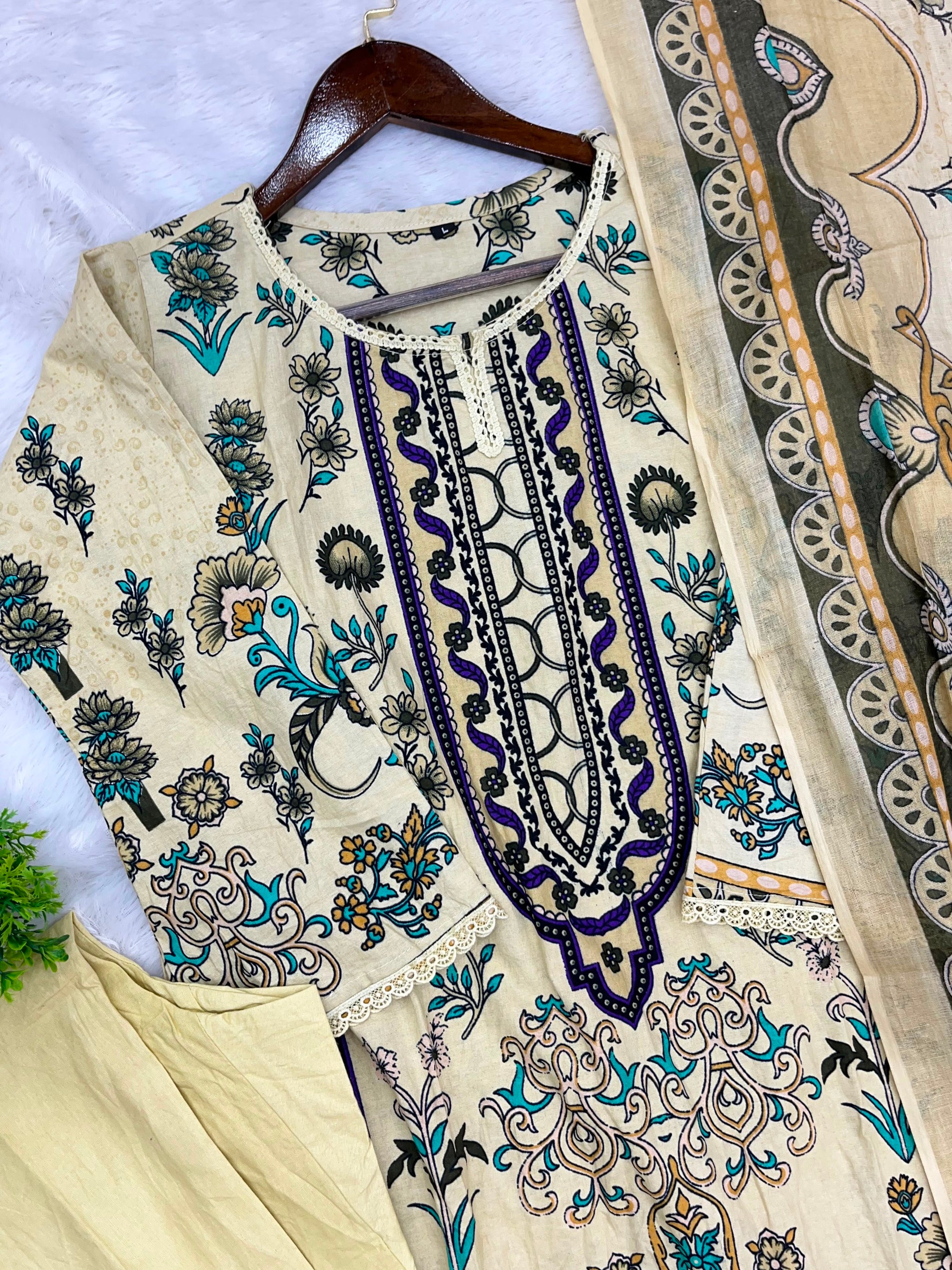 1240 Pakistani Printed Suit