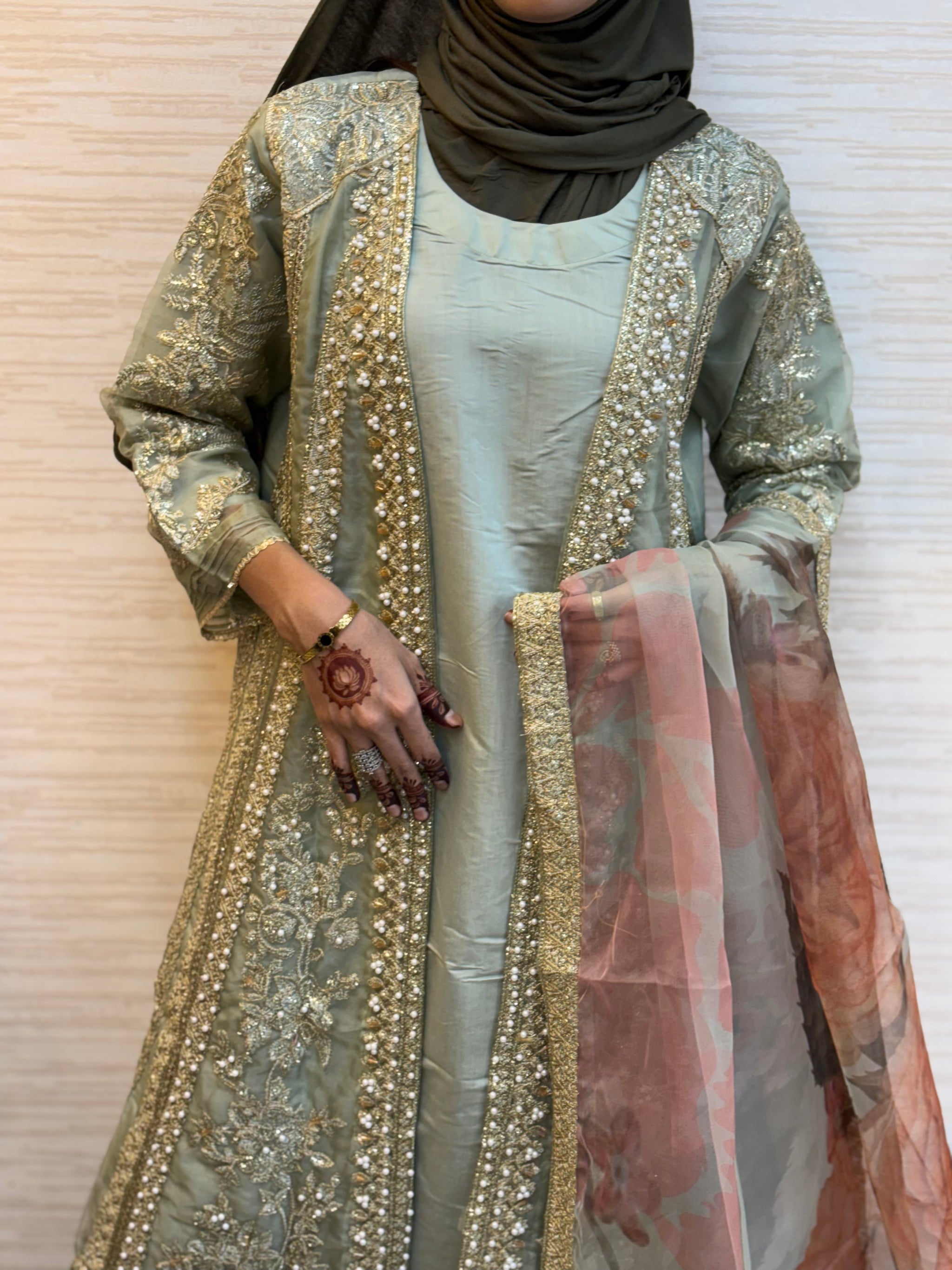 240 Noor-e-Zar Set - pista