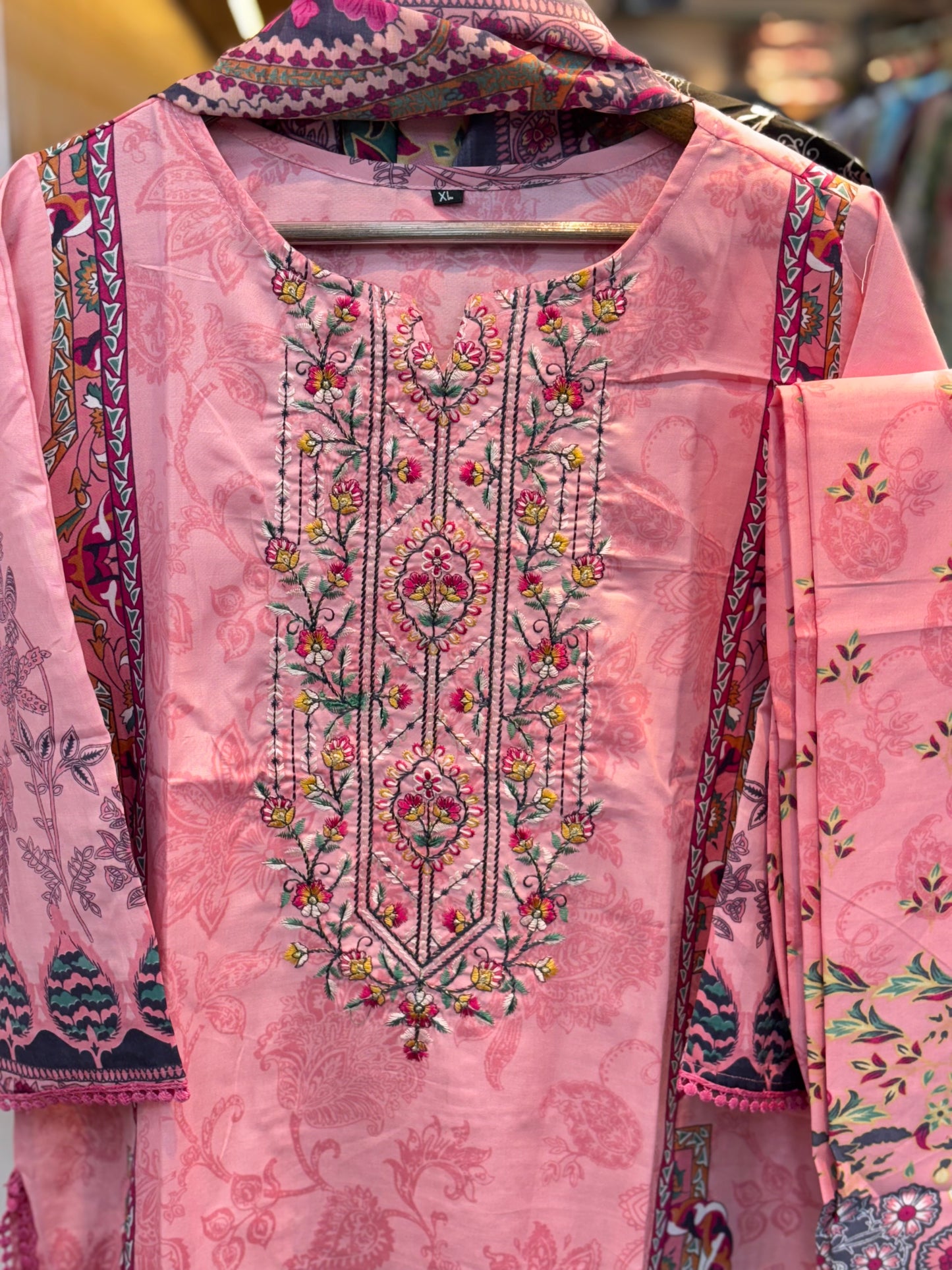 216 embroidered cotton suit