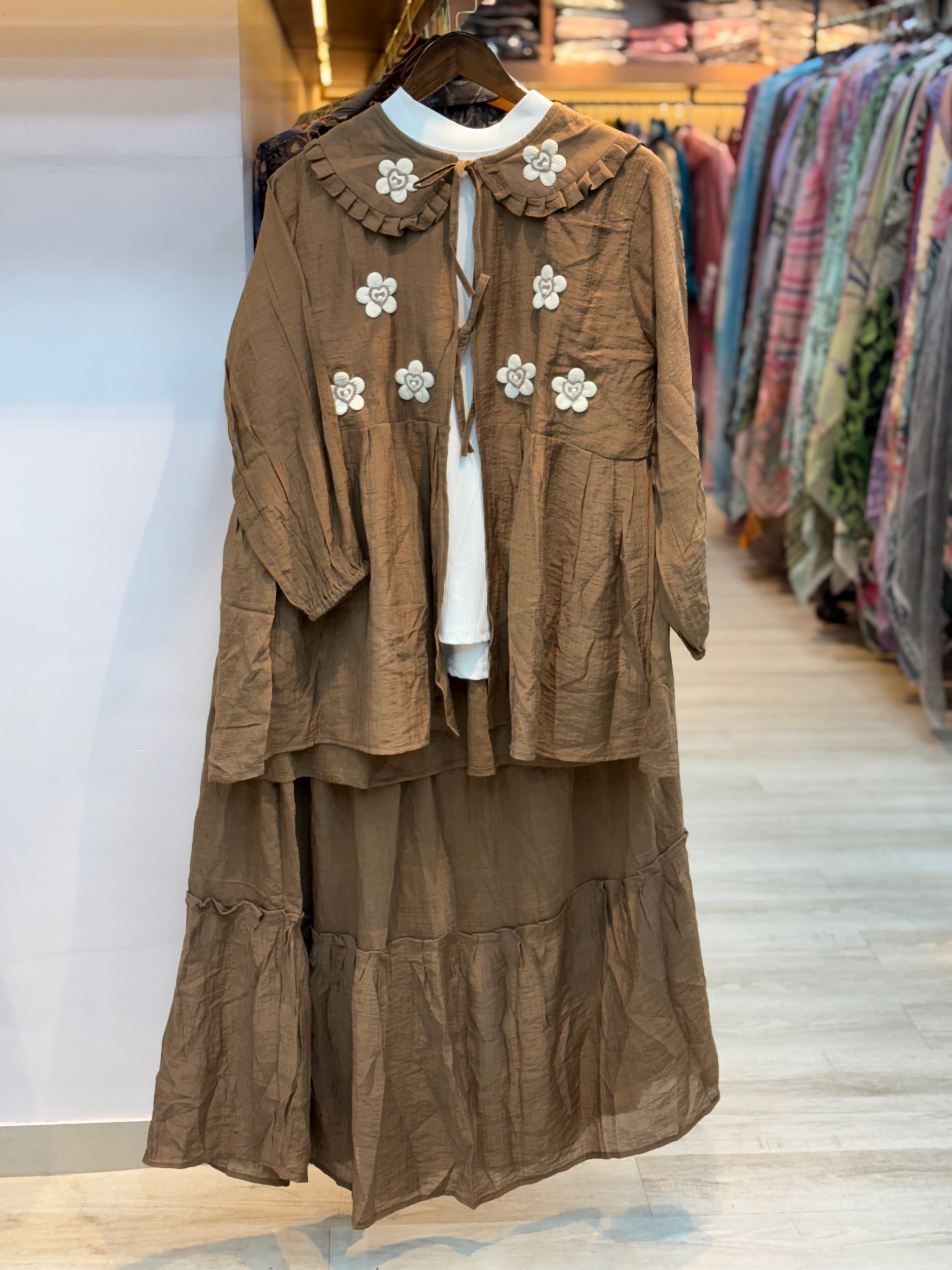 068 korean 3pc skirt cord set parrot green