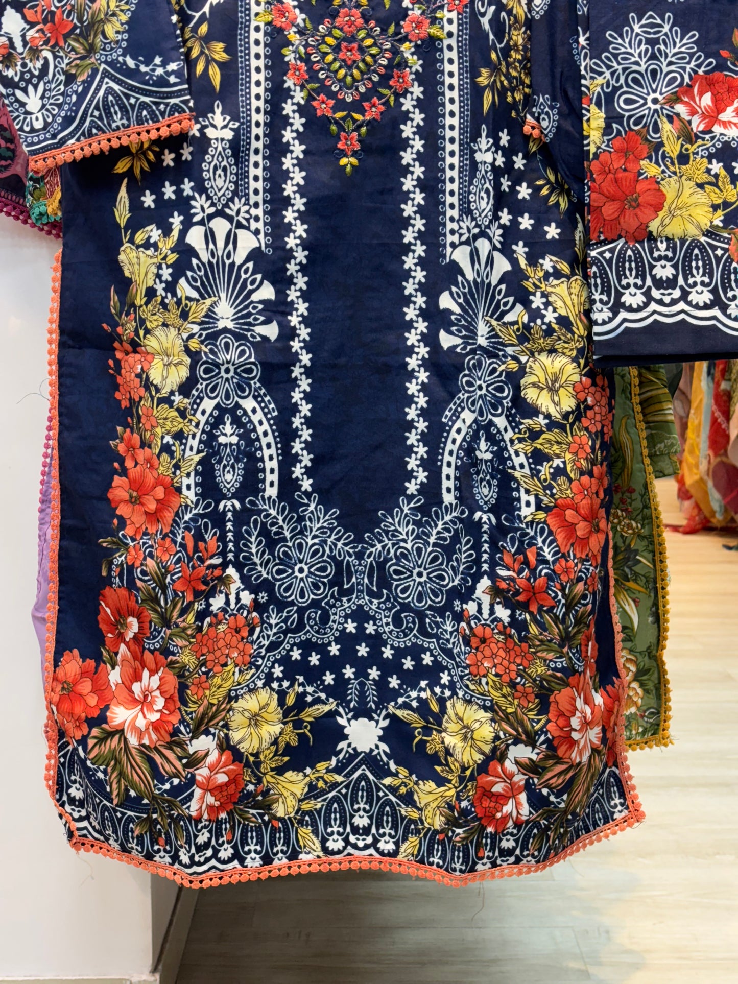 222 embroidered cotton suit