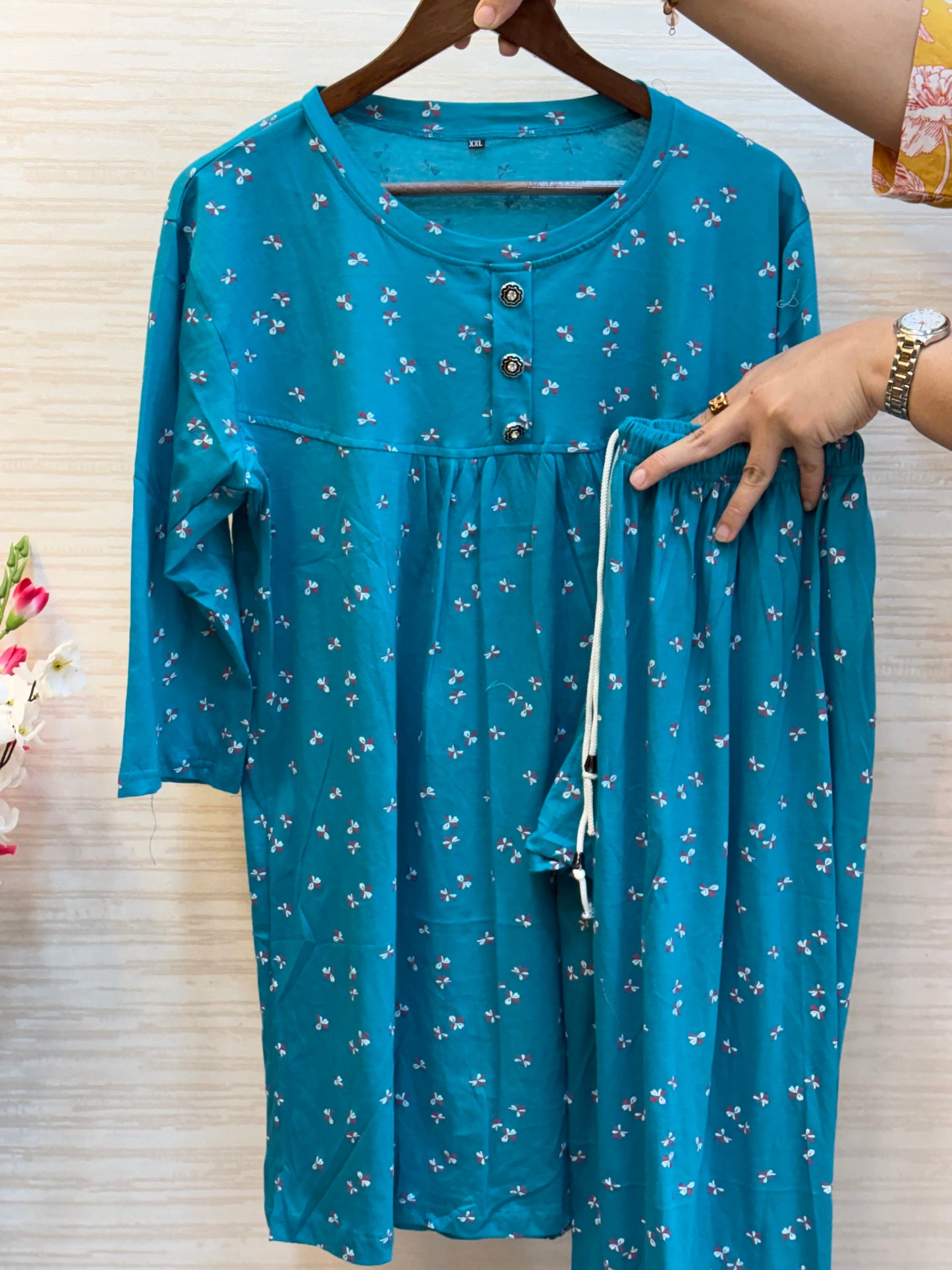 272 Button night wear