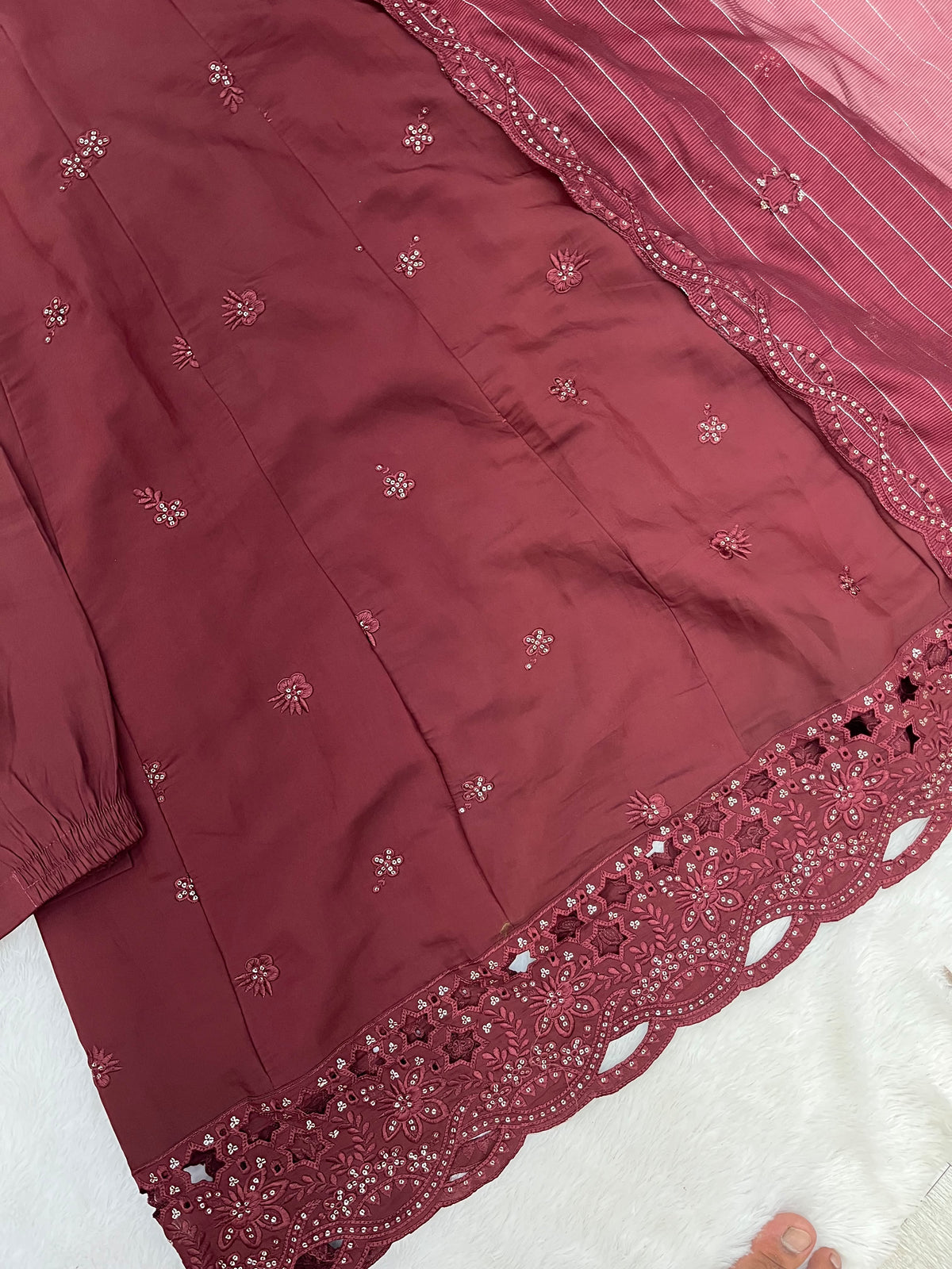 1475 Pakistani Party Wear - Maroon