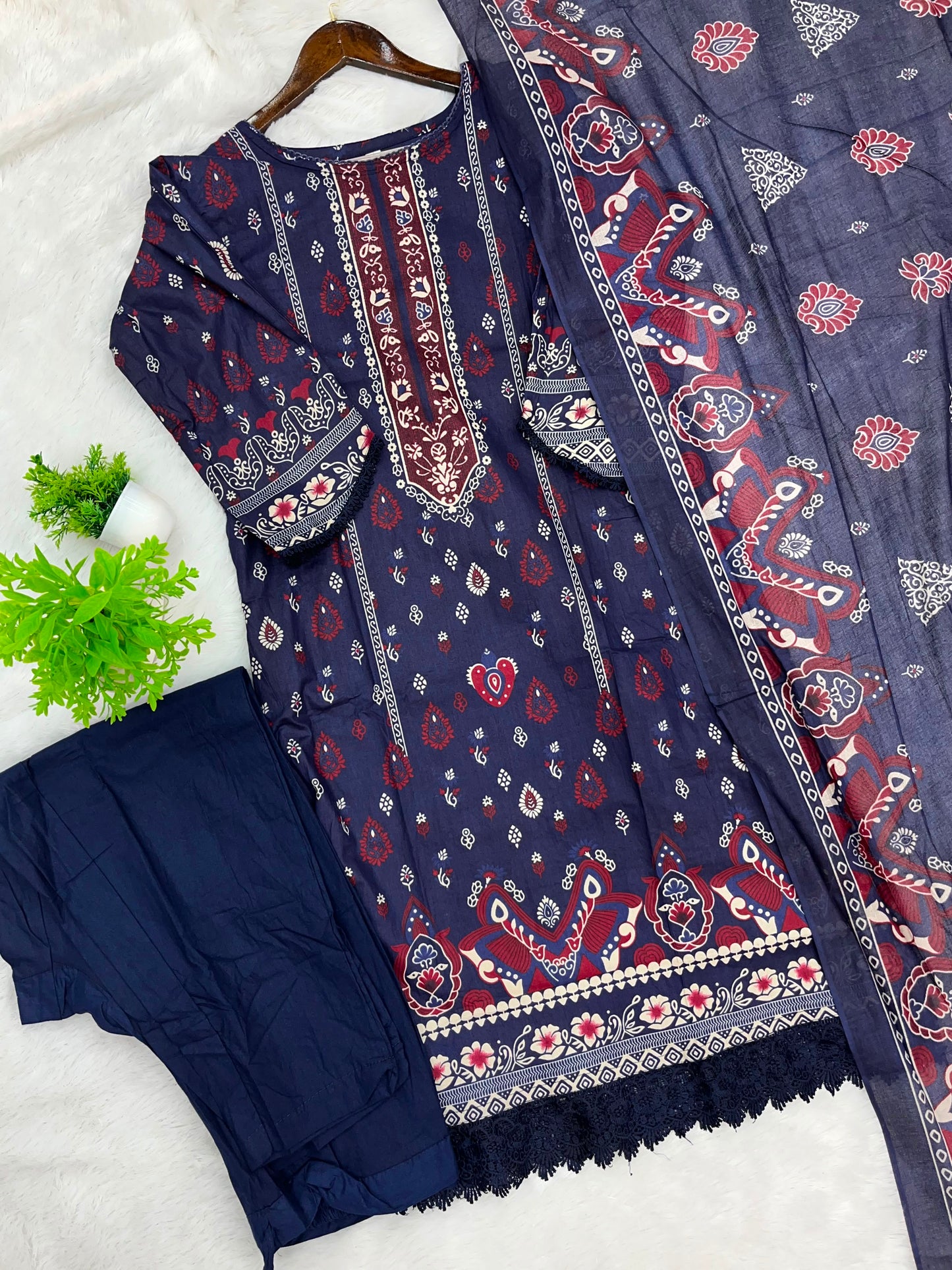 1231 Pakistani Printed Suit
