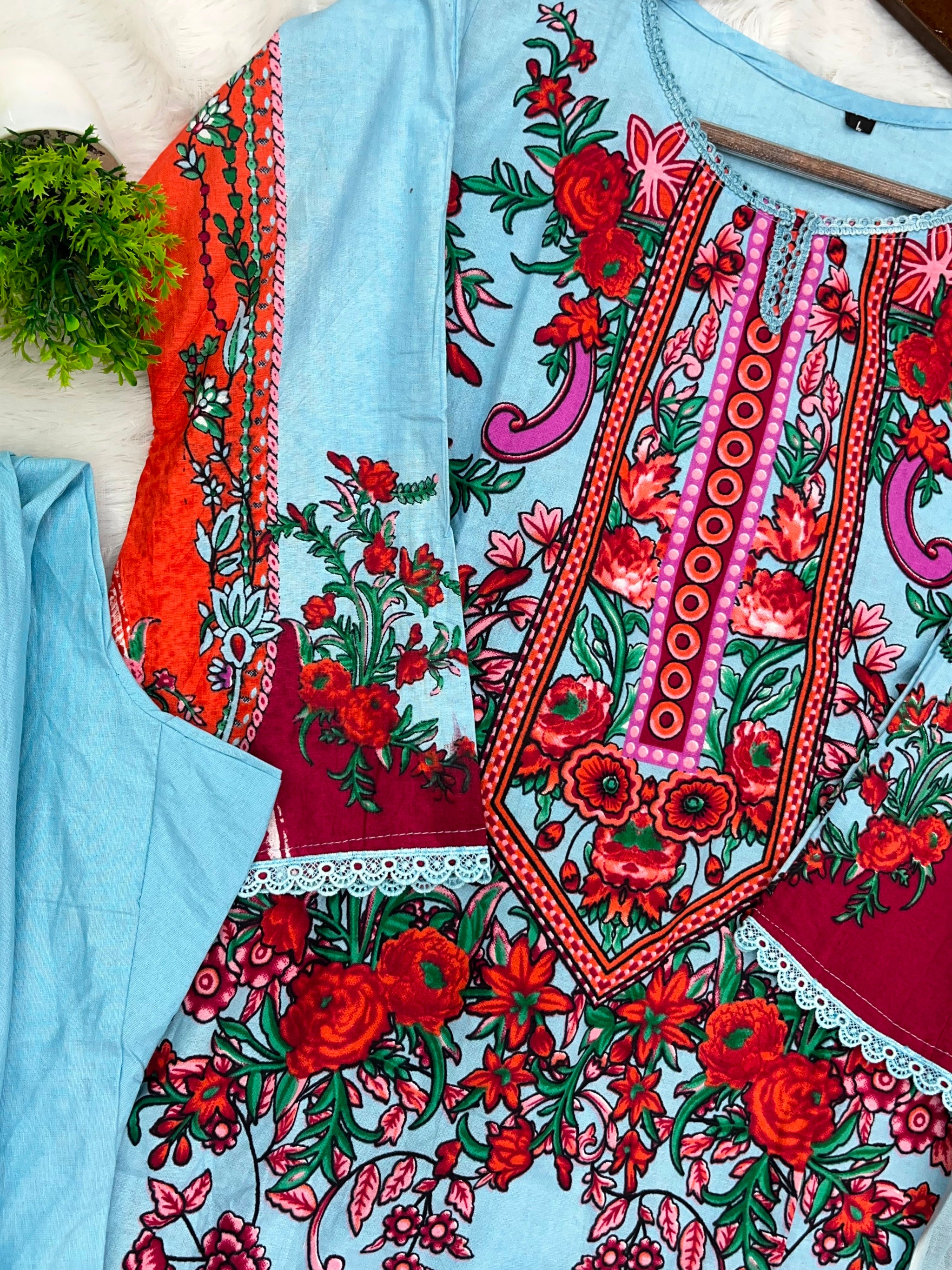 1241 Pakistani Printed Suit