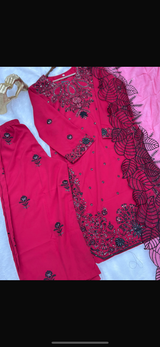 636 Hania Amir Eid Collection