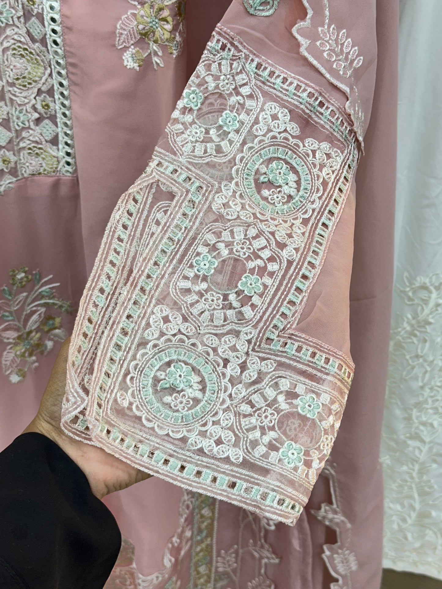 116 3pc pakistani v neck