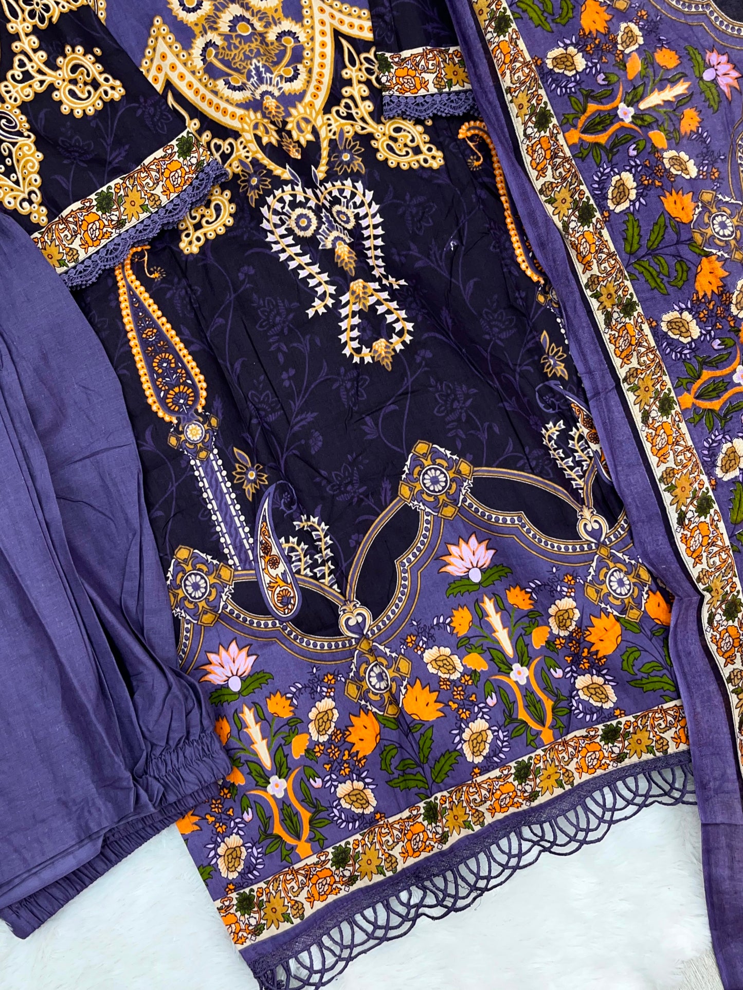 1235 Pakistani Printed Suit
