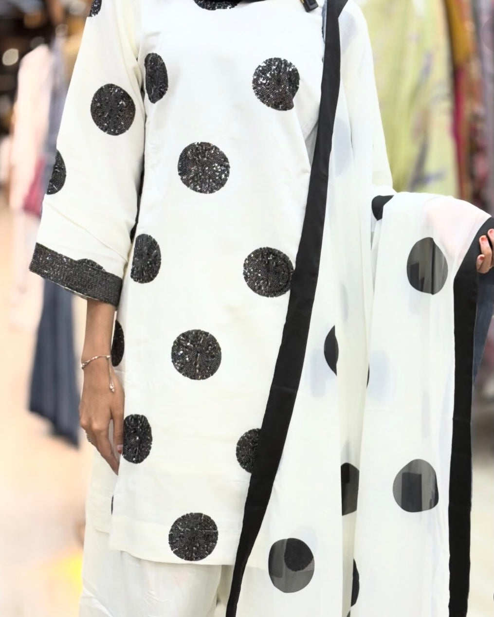 001 Yumna Zaidi Farshi Shalwar Suit