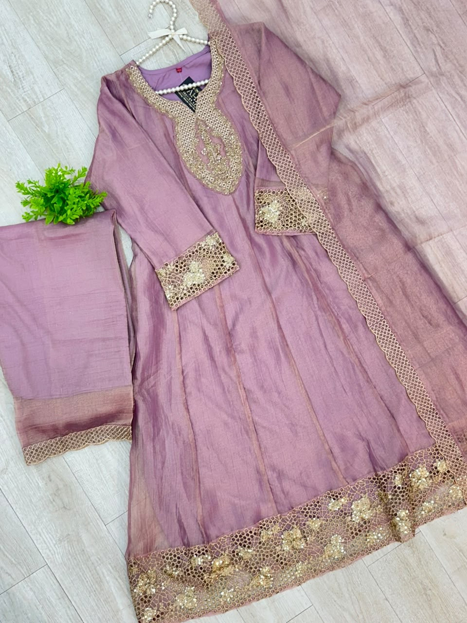 1527 Pakistani Anarkali Gown - Mauve