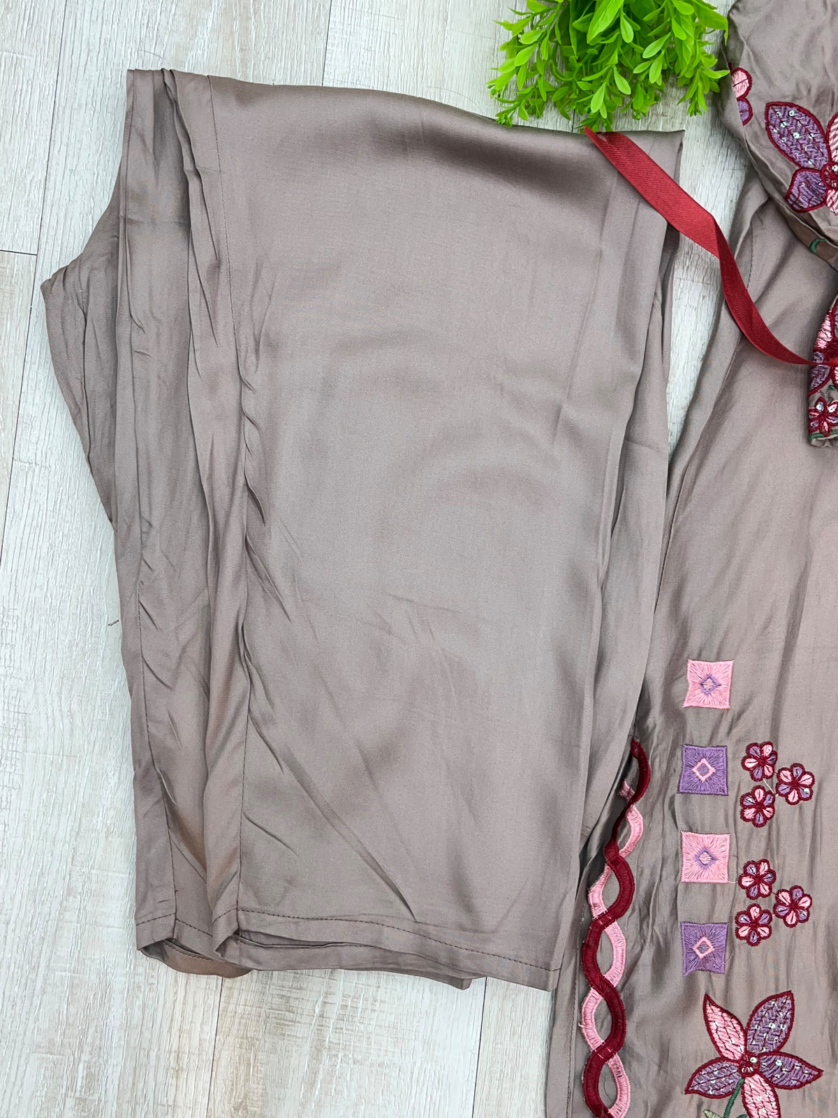 1526 Pakistani Heavy Lawn - Nude Brown