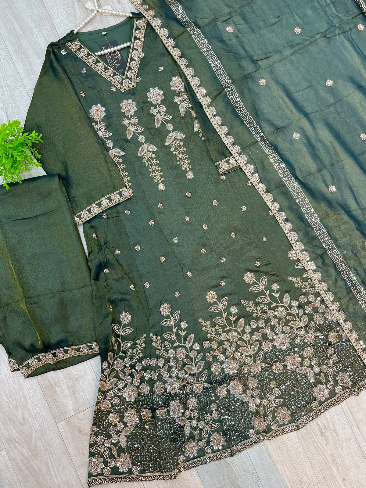 1525 Pakistani Heavy Partywear - Mehendi Green