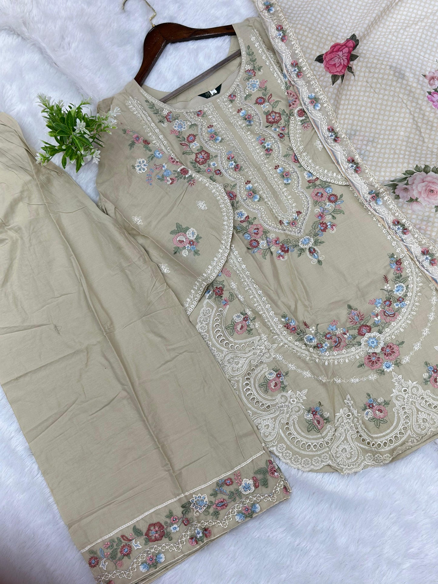 776 Readymade Pakistani Heavy Embroidered Coord-Set