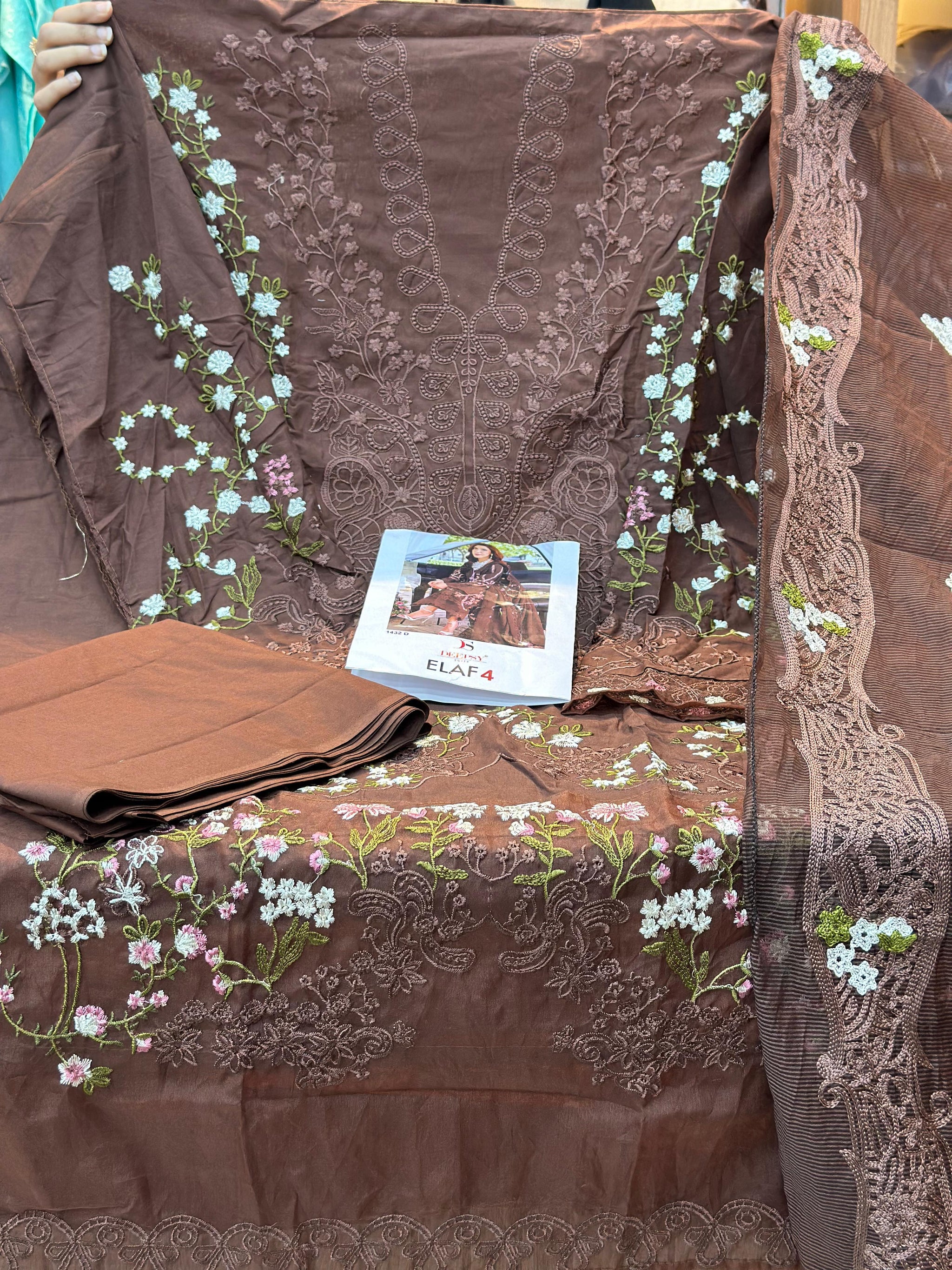 521 Elaf Unstitched suit